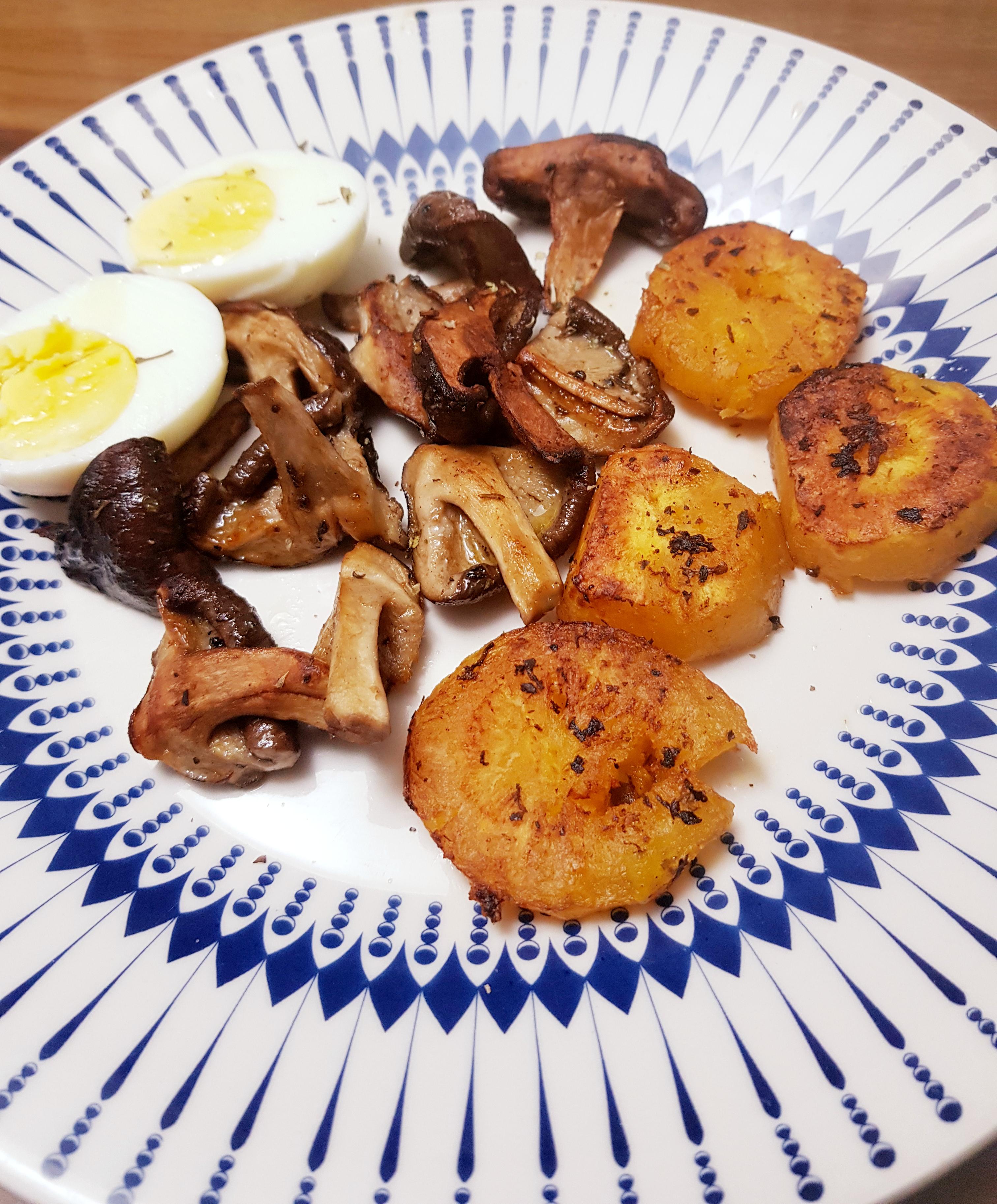Butter grilled shiitakes and arracachas with eggs Dining and Cooking