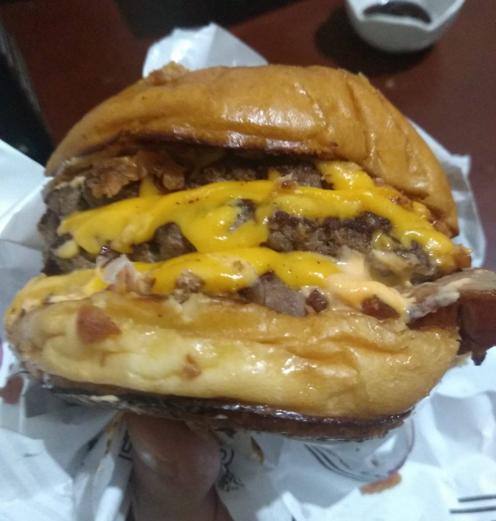 Triple Smash Burger Bacon with Pepper Sauce