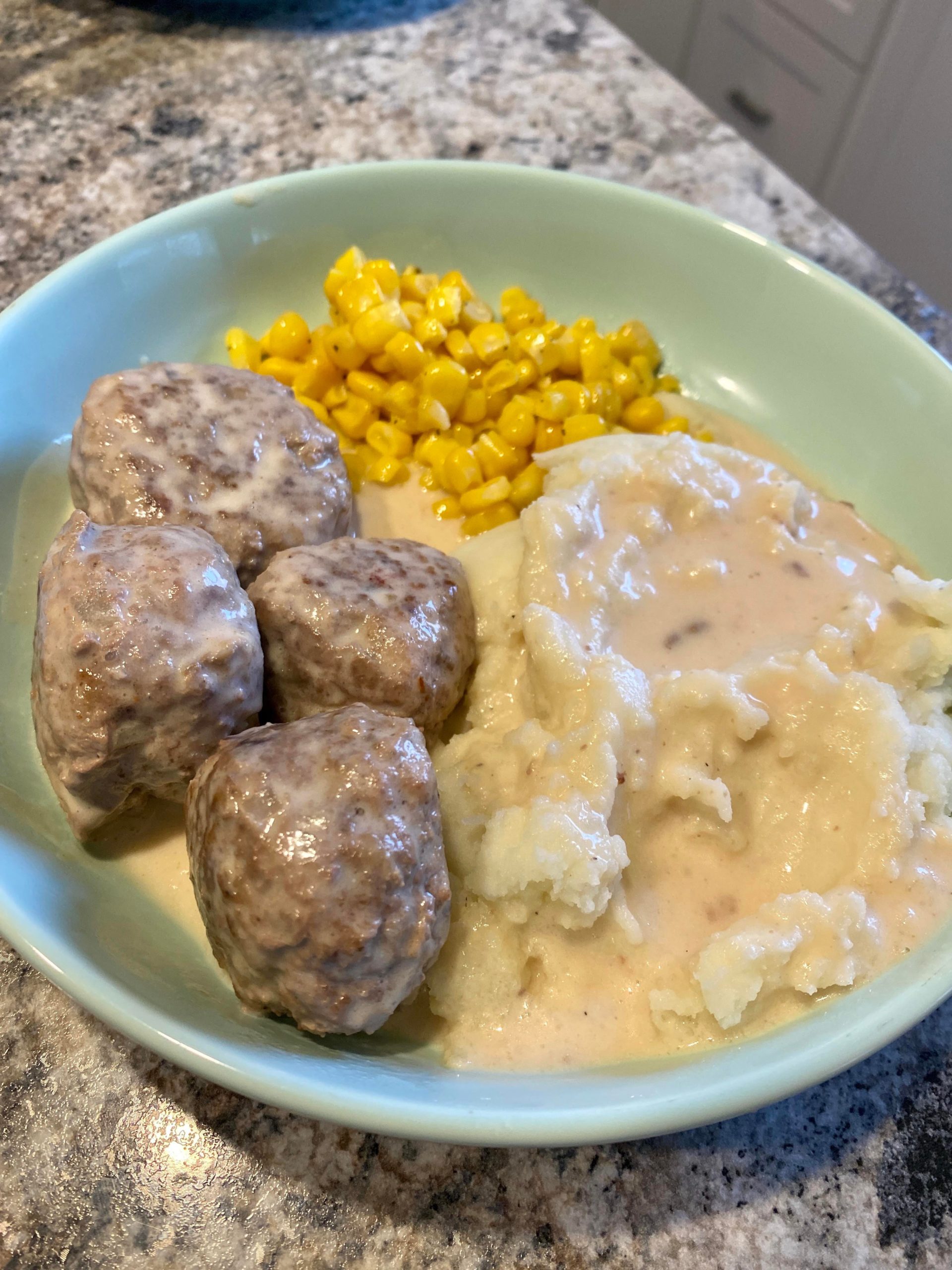 [homemade] Swedish meatballs in gravy with mashed potatoes and corn