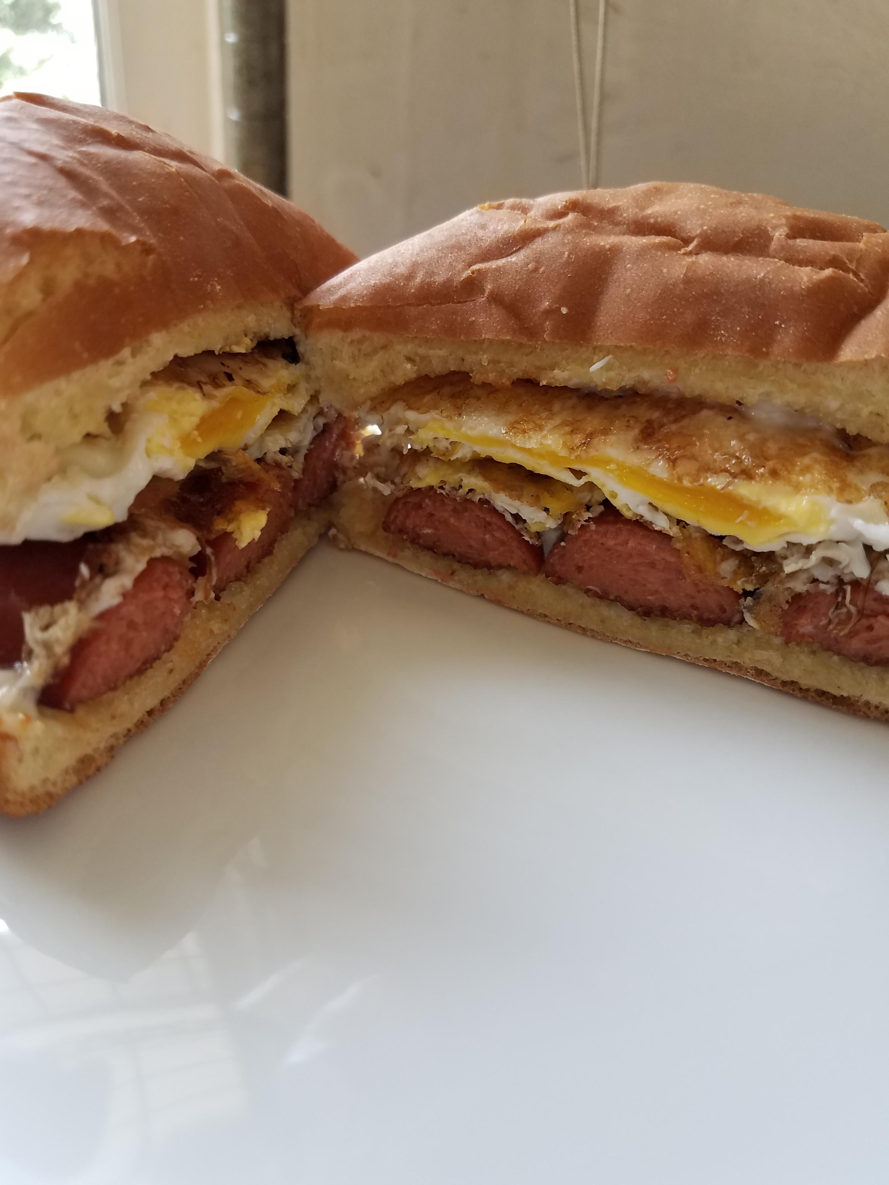 Fried egg & hot dog Dining and Cooking