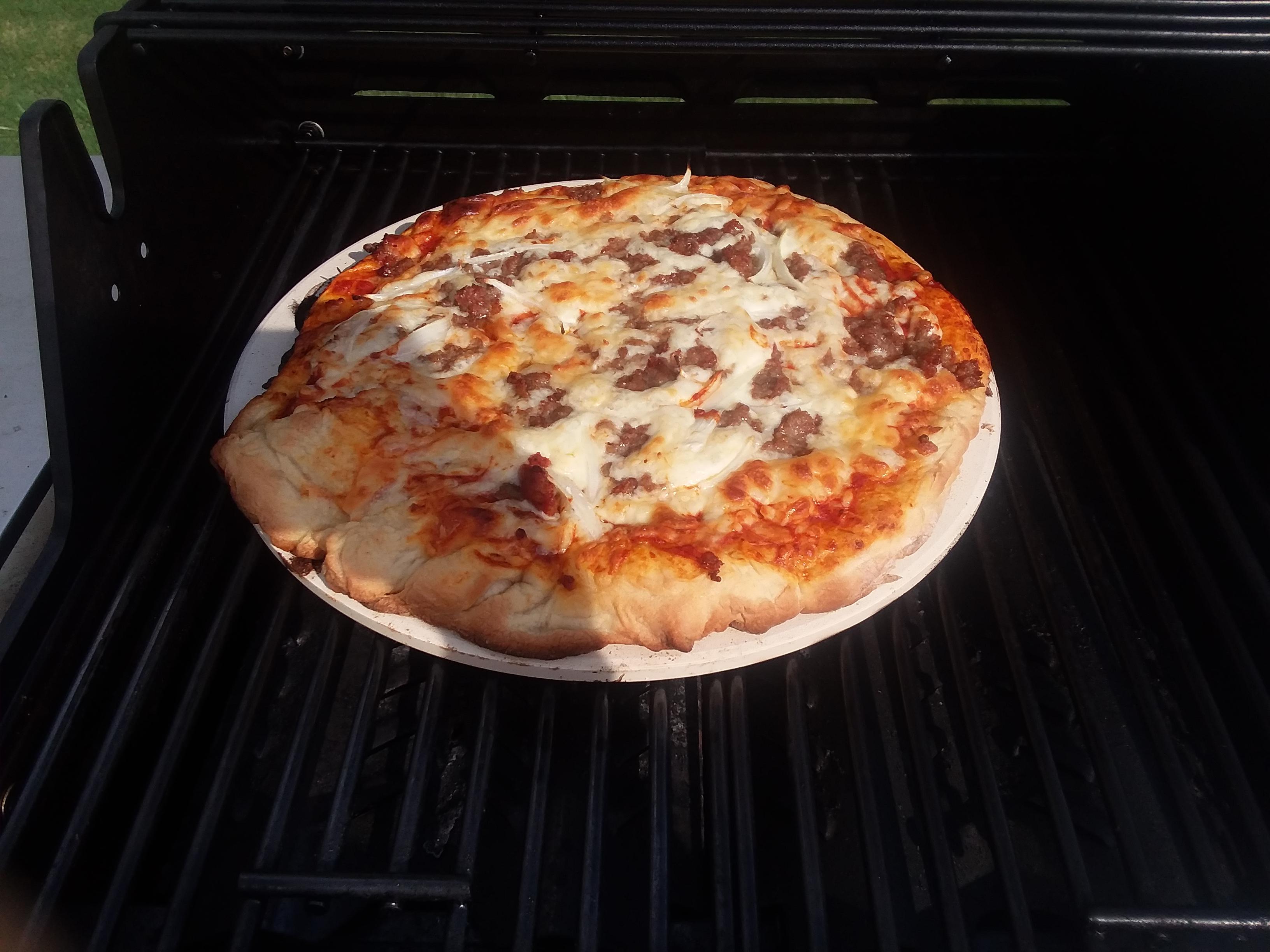 how to use a pizza stone for the first time