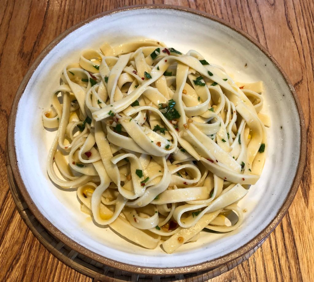 First time making fresh pasta from scratch - Tagliatelle / Aglio e Olio