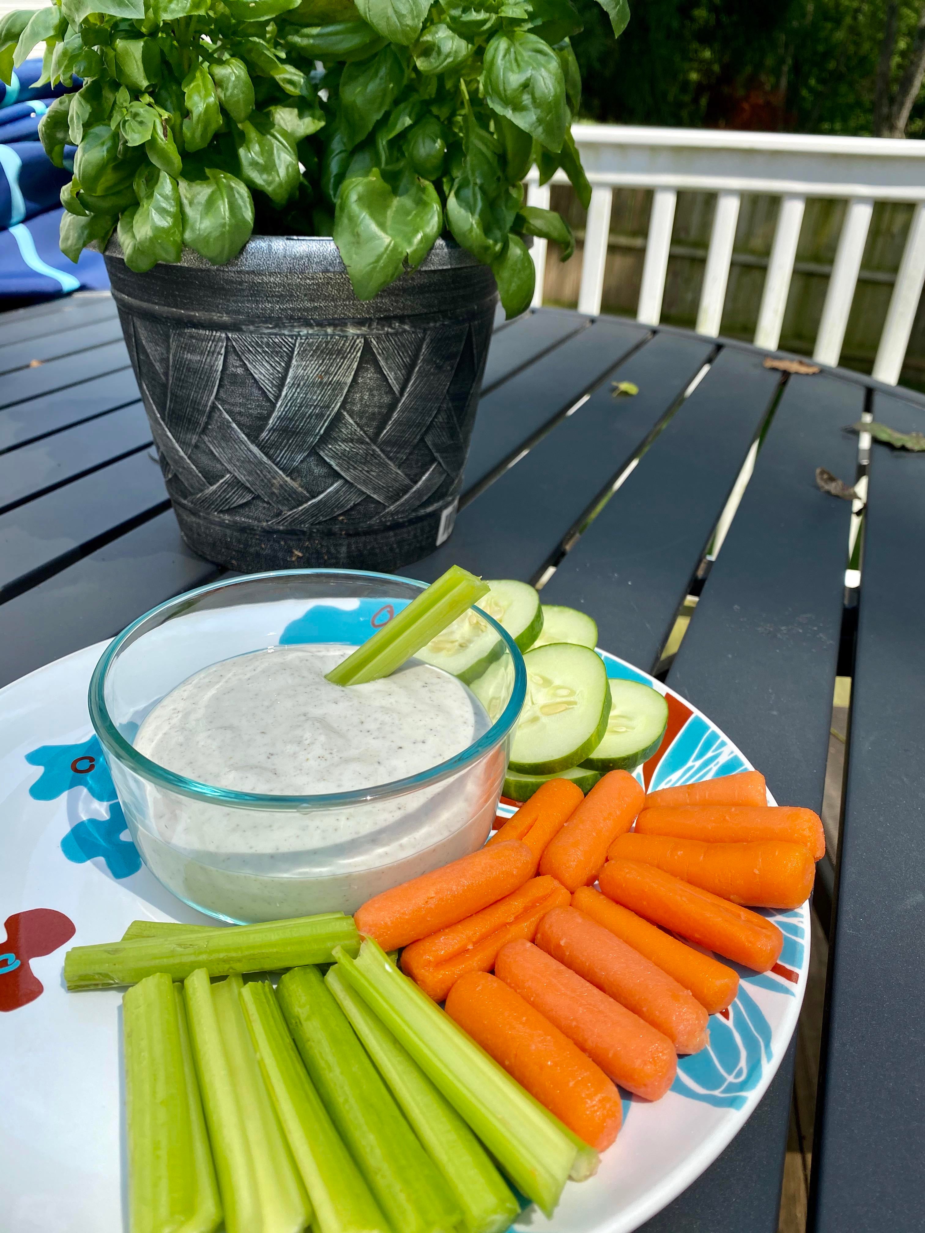 160 calorie lemony garlic dip (for the whole cup!)🍋🥰 Dining and Cooking