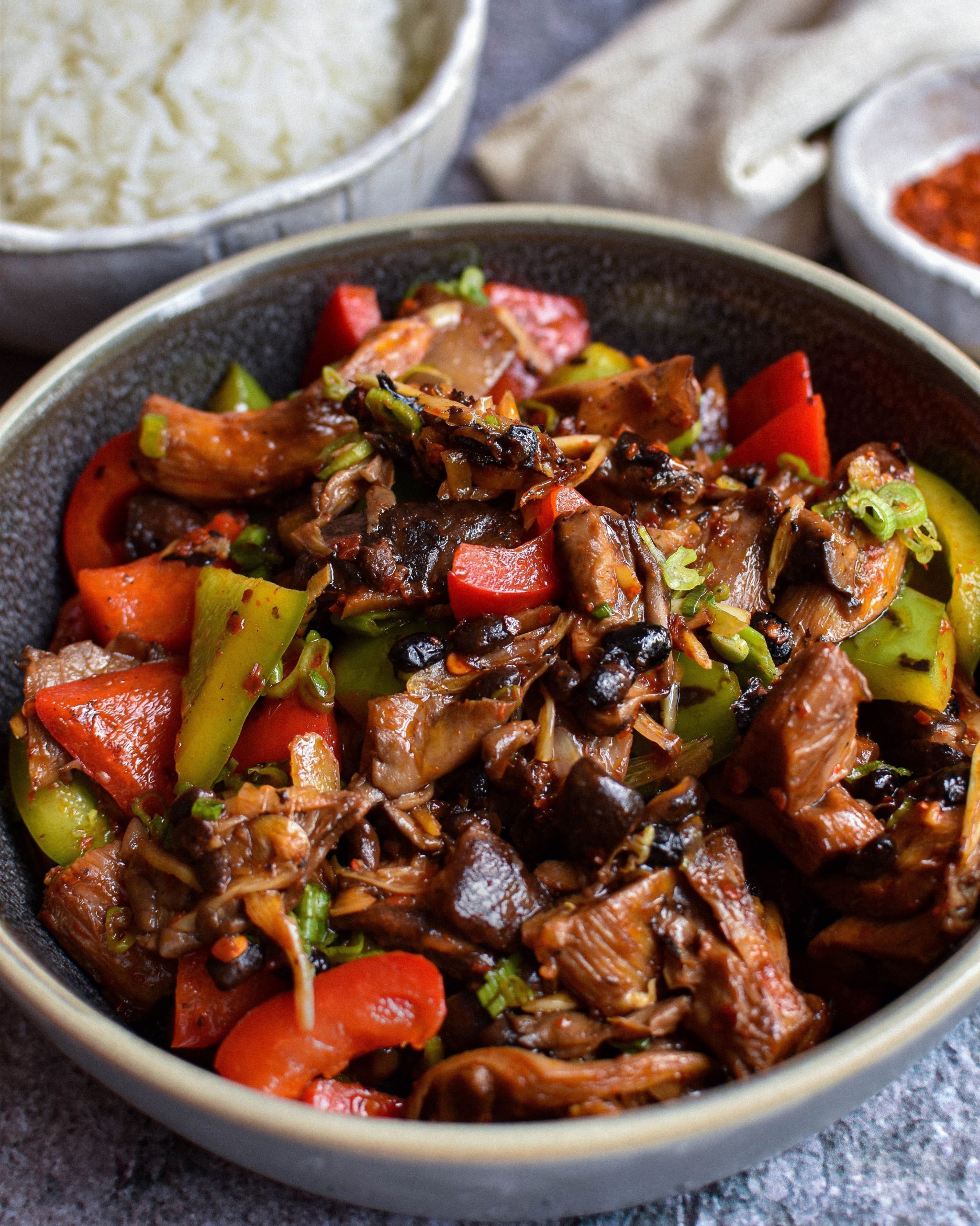 'Chicken' in Black Bean Sauce (using grilled Oyster and Shiitake