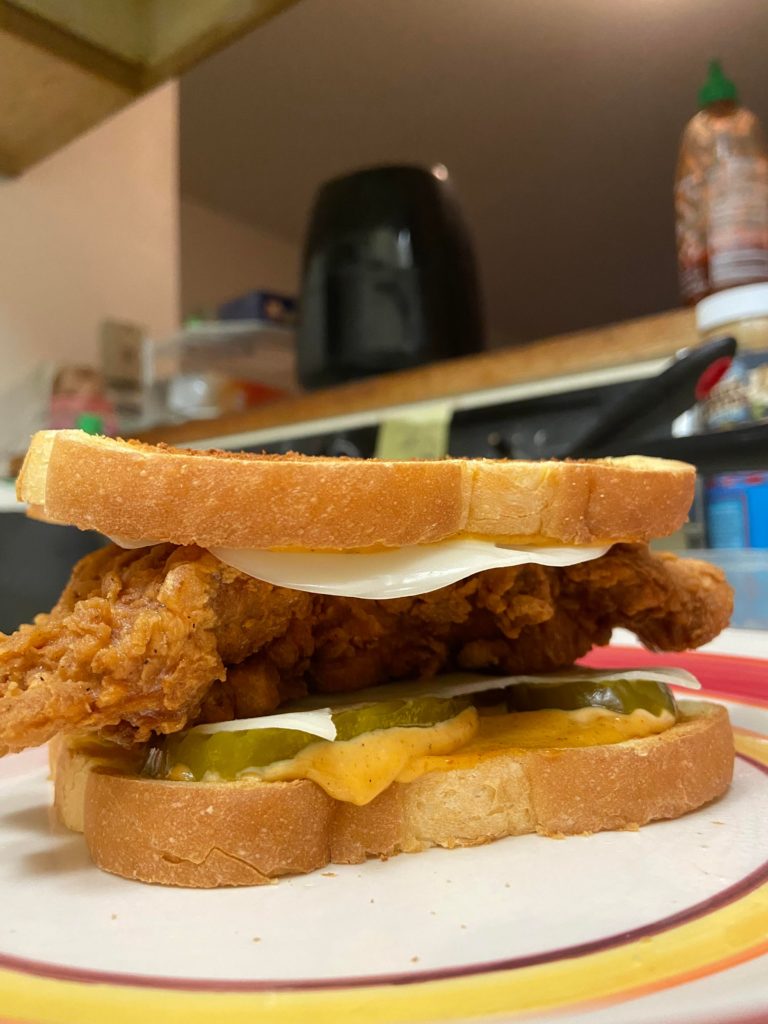 Chicken sandwich with pickles and spicy mayo I made few days ago. Still thinking about it..