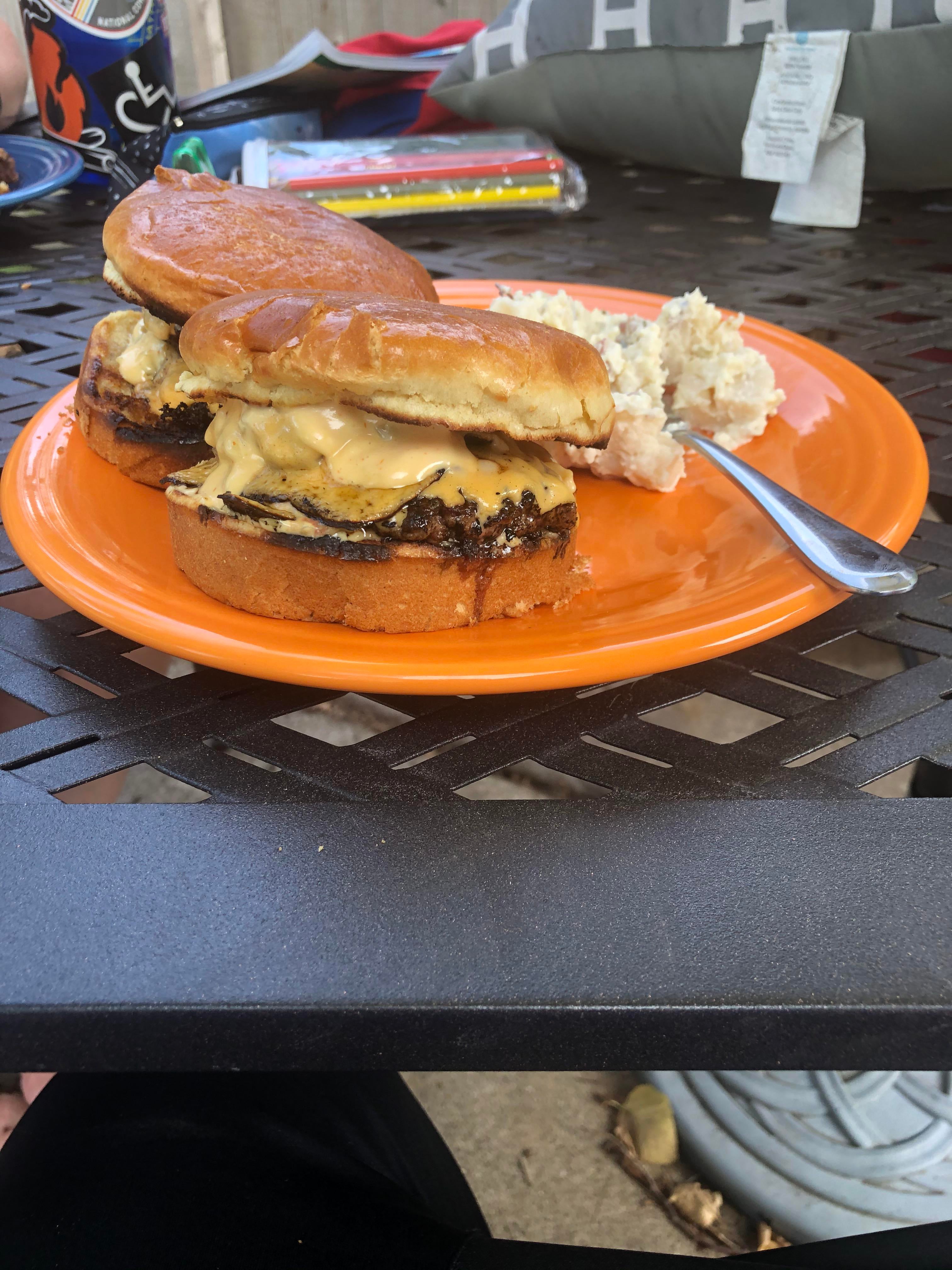 Made some smashburgers on my er kettle. Some of the best burgers I