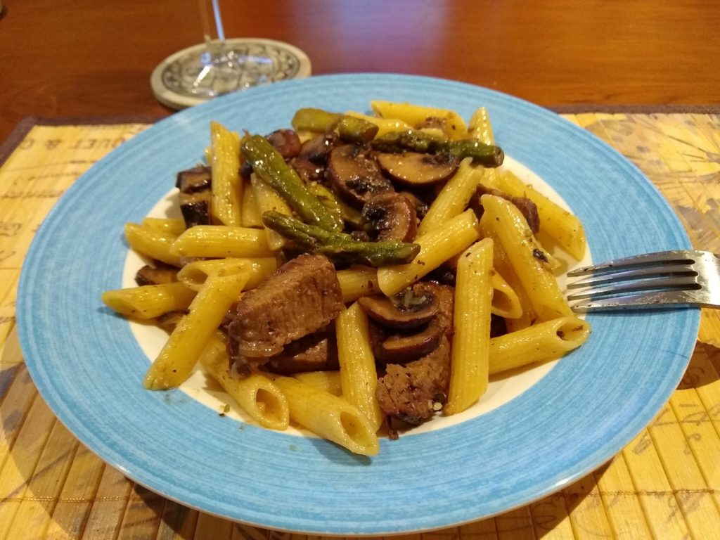 Left over BBQ Tri-tip with pasta, mushrooms, and asparagus - turned out pretty good!