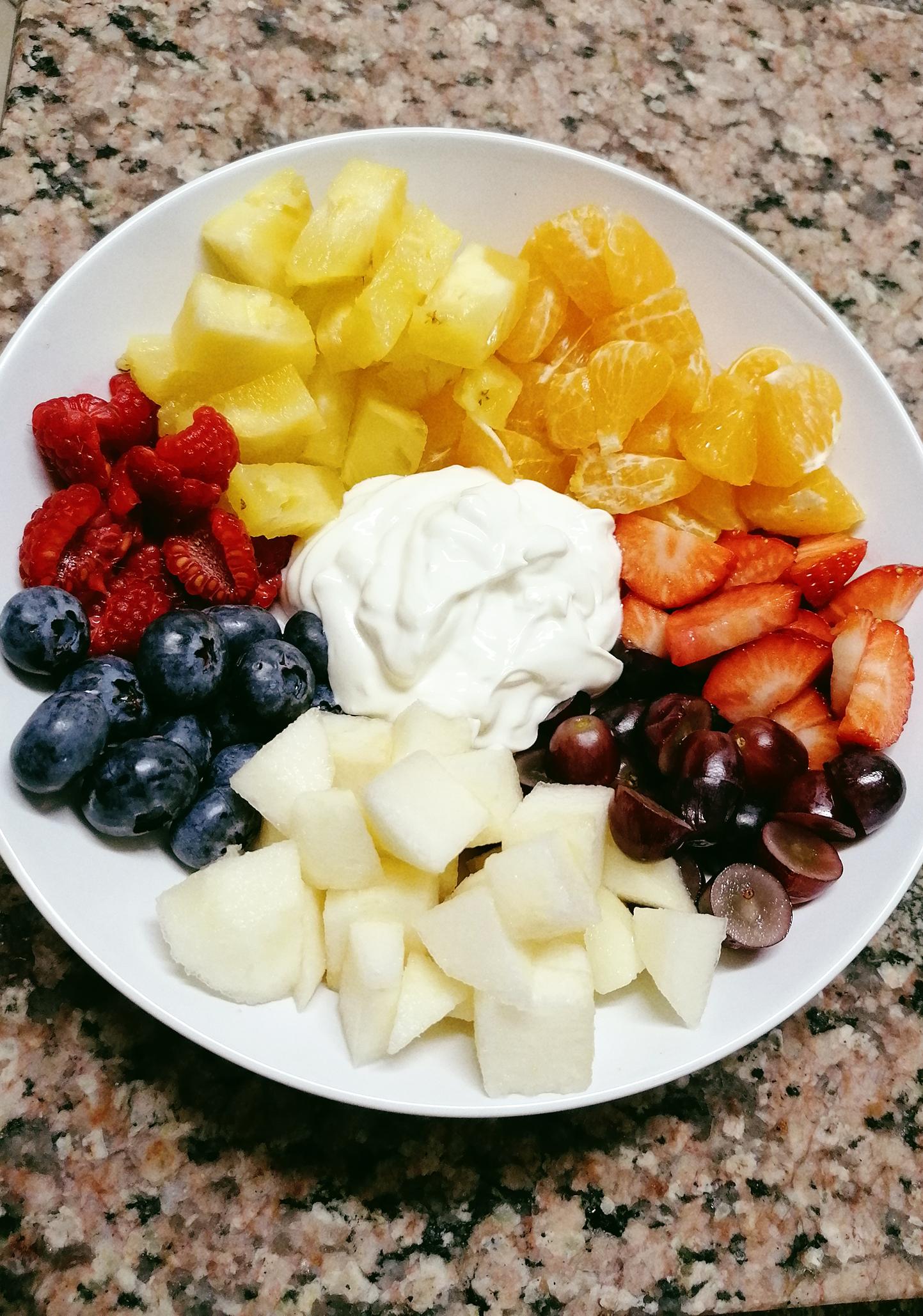 Huge bowl of fruit salad with some Greek yogurt, 271 calories! Dining