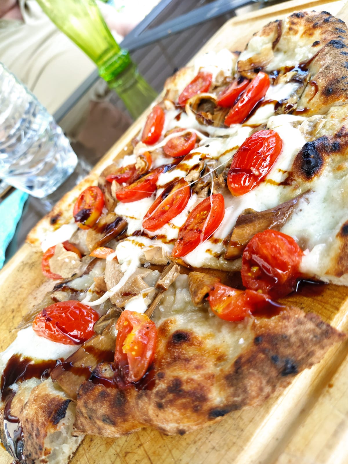 Pizza bianco funghi porcini Dining and Cooking