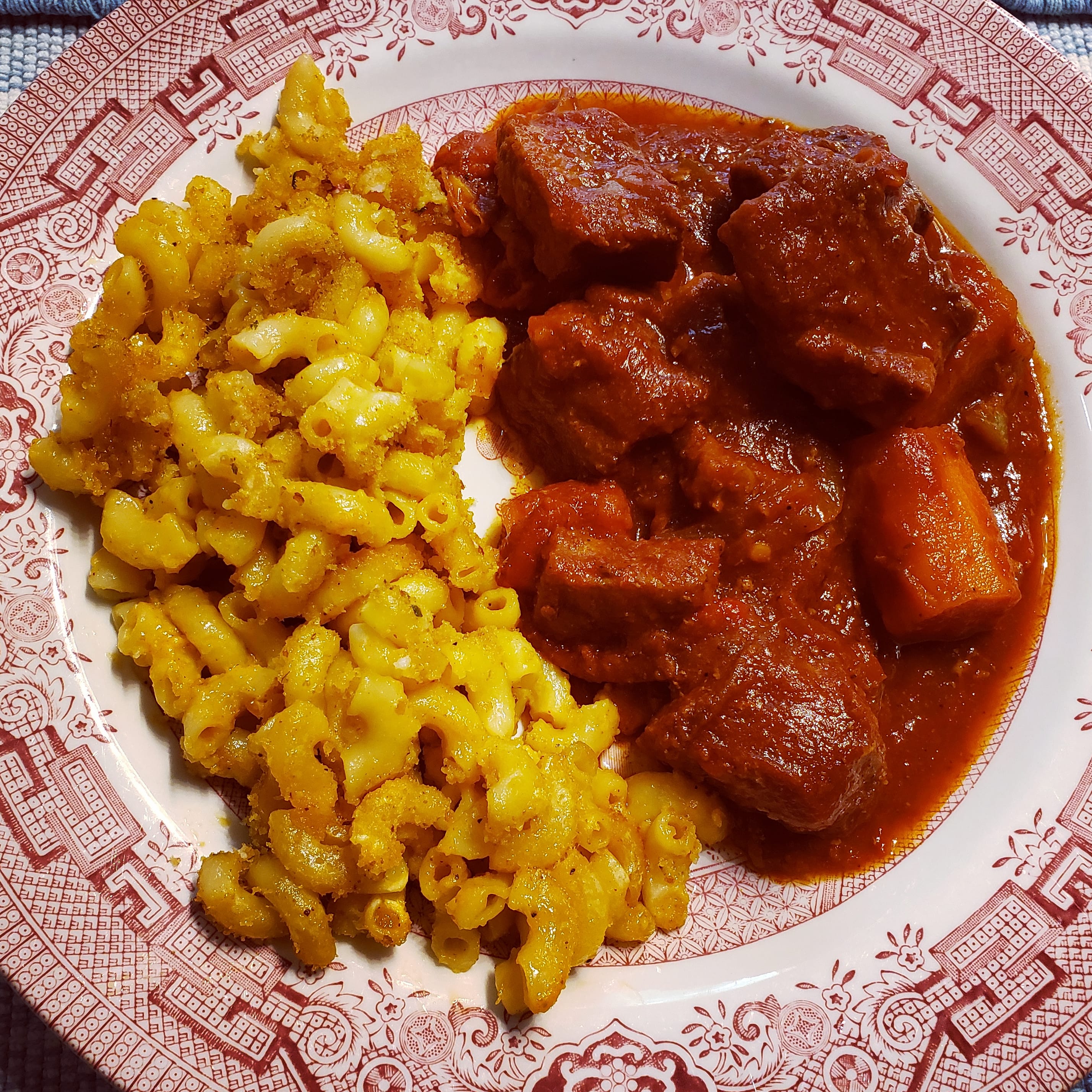 Beef goulash with mac and cheese Dining and Cooking