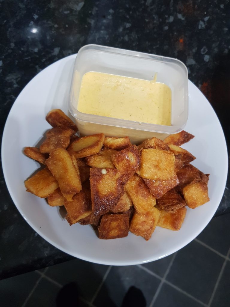 nacho cheese dip and nachos