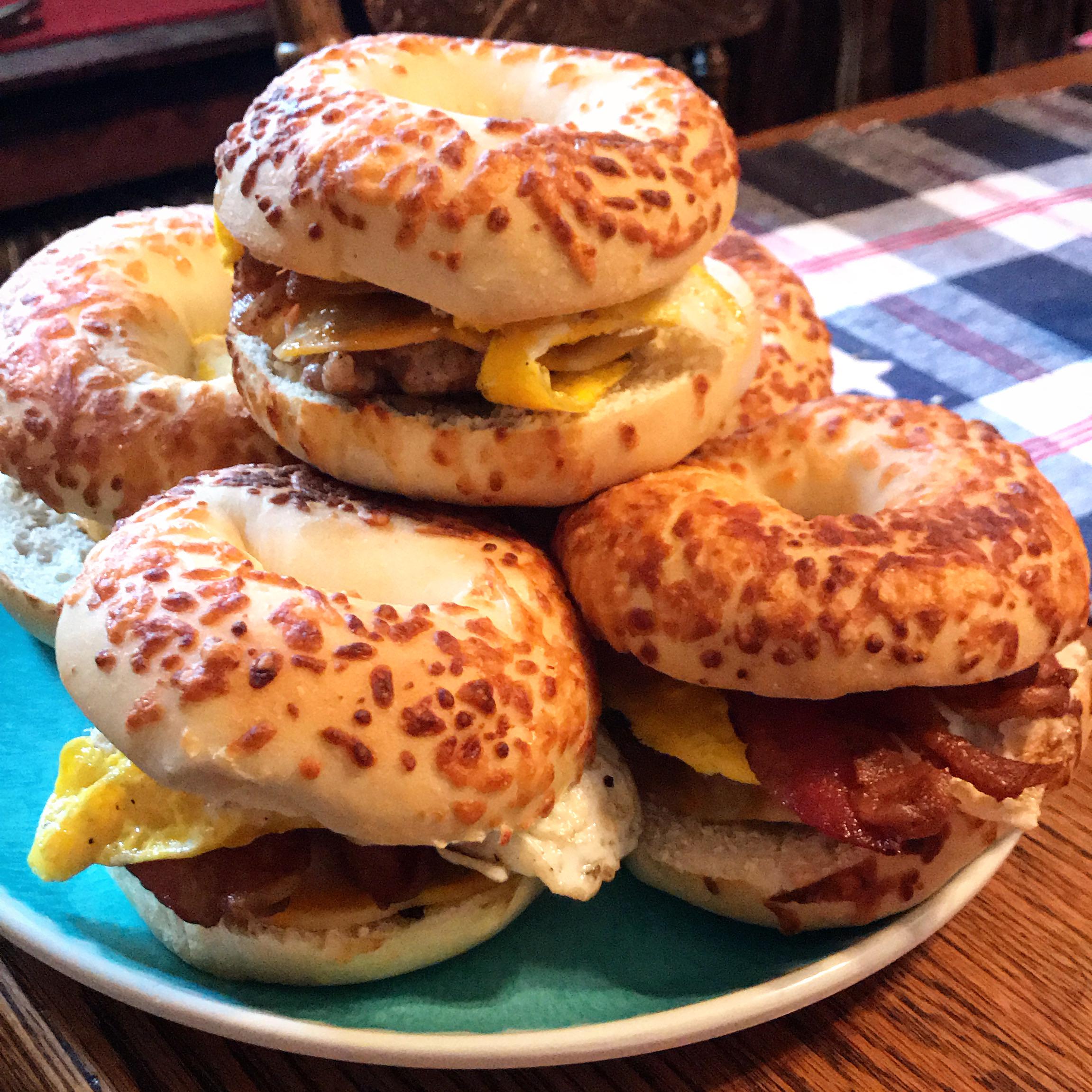 fully-loaded-breakfast-bagel-sandwiches-ready-to-go-for-the-work-week