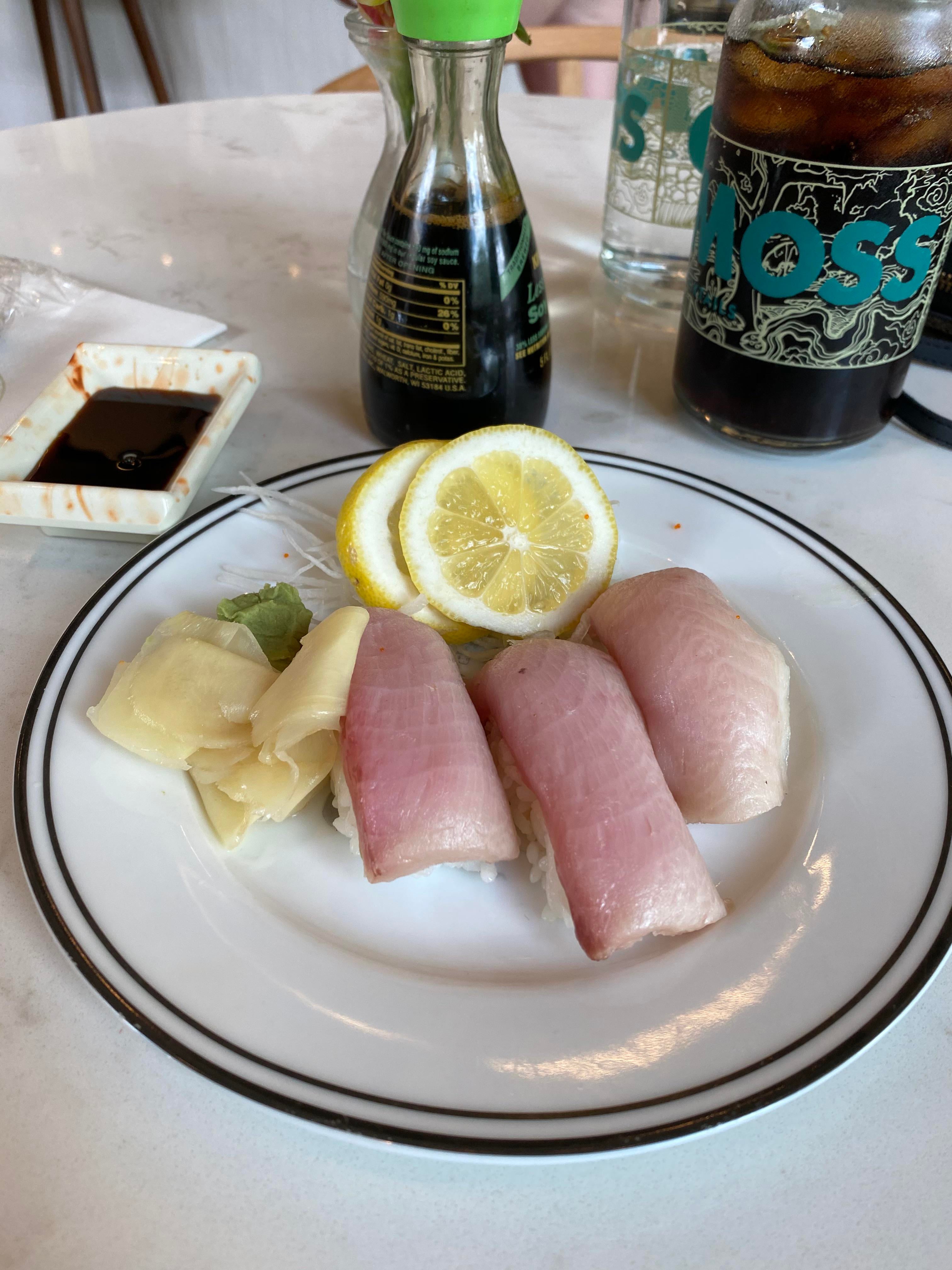 My delicious yellowtail nigiri from the other day🍣 Dining and Cooking