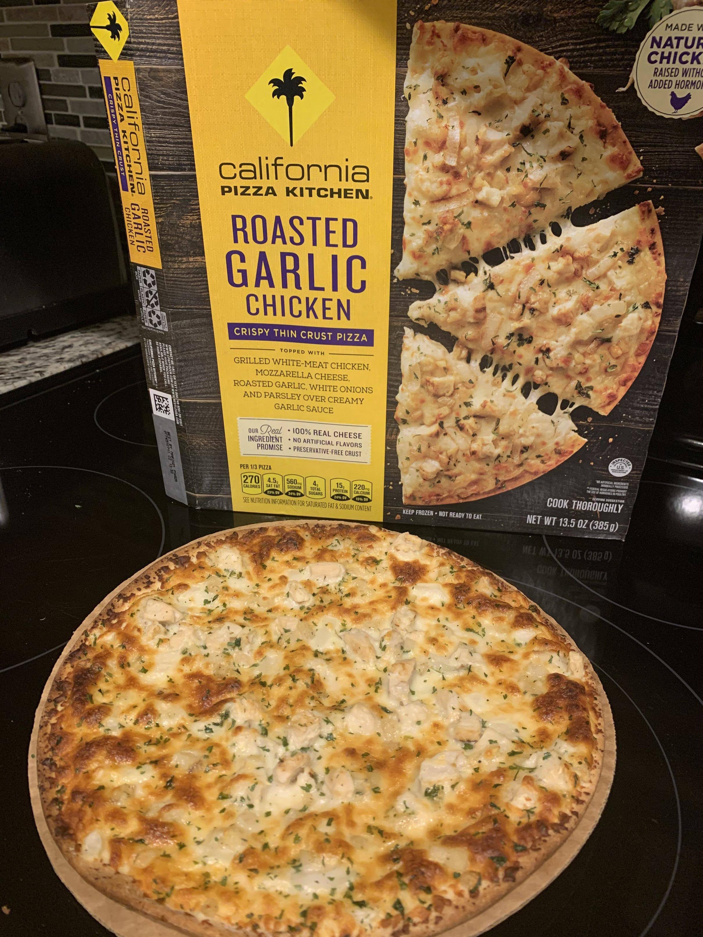 Roasted Garlic Chicken Pizza From Cpk 270 Calories For A Third Of It Dining And Cooking