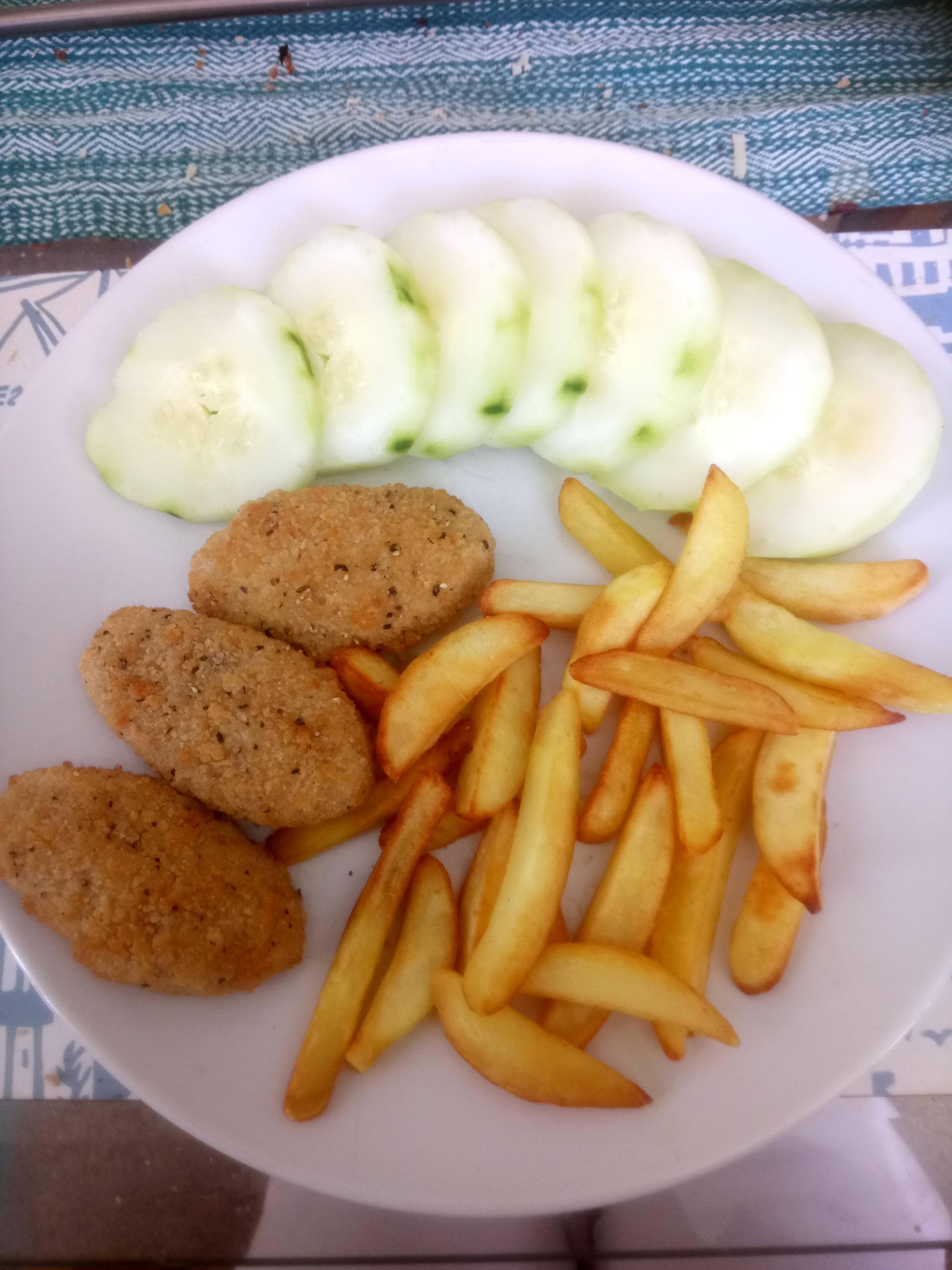 I was craving kfc, had these Quorn southern fried nuggets, oven baked