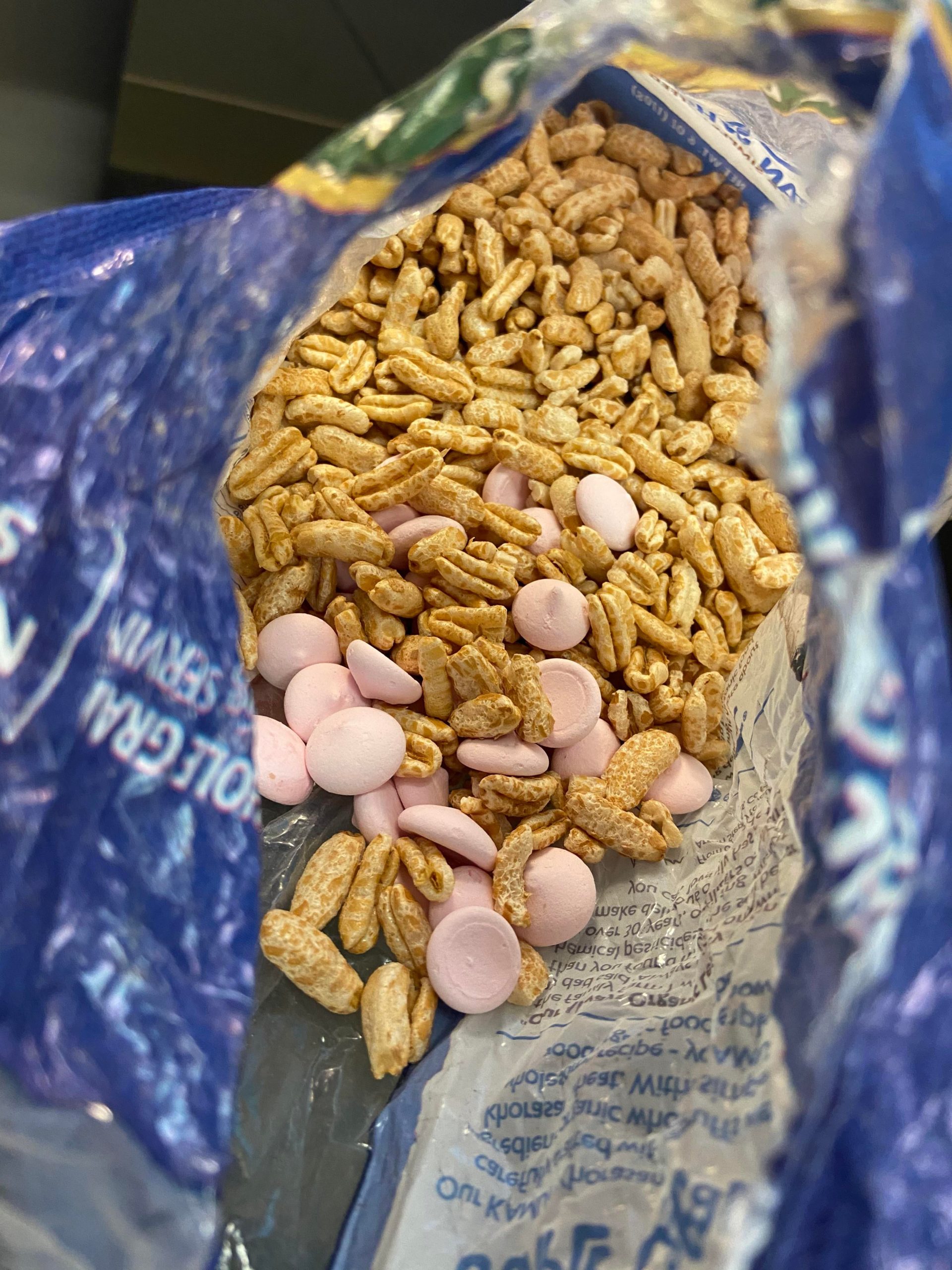 Not a bad lowcalorie snack mix kamut puffs and Aldi’s baby strawberry