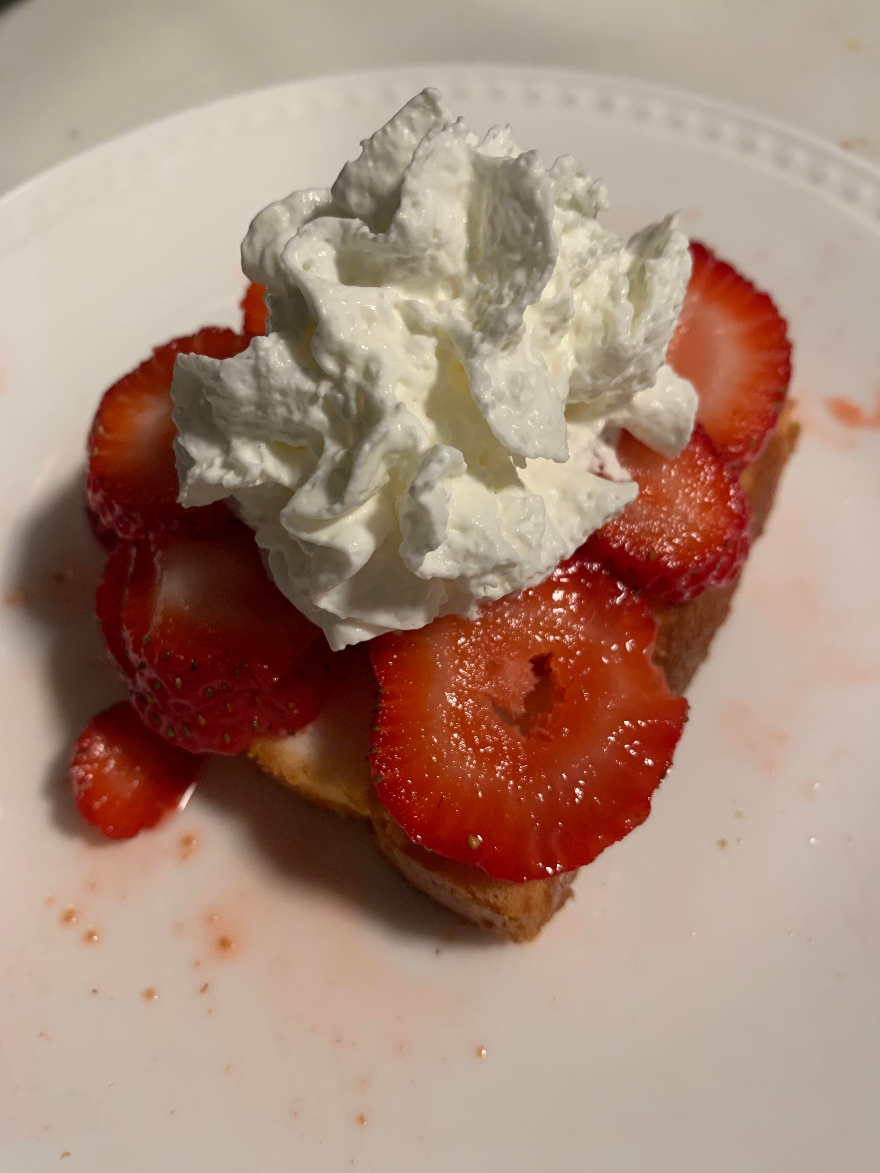 Homemade “strawberry shortcake” for only 113 calories! Dining and Cooking