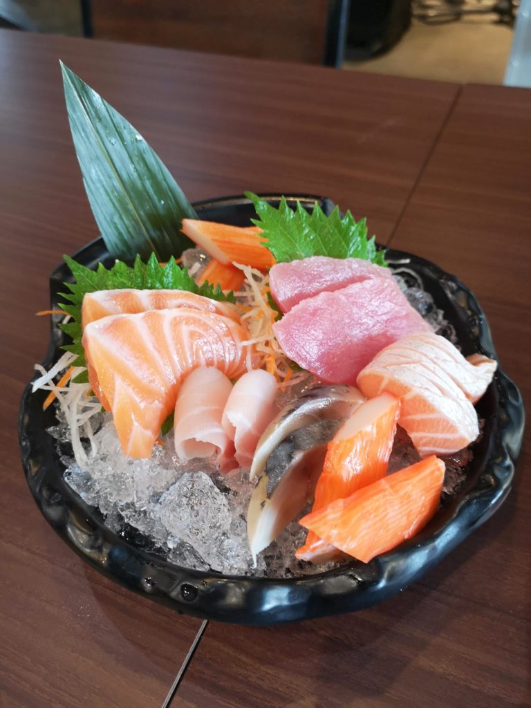 Mixed sashimi