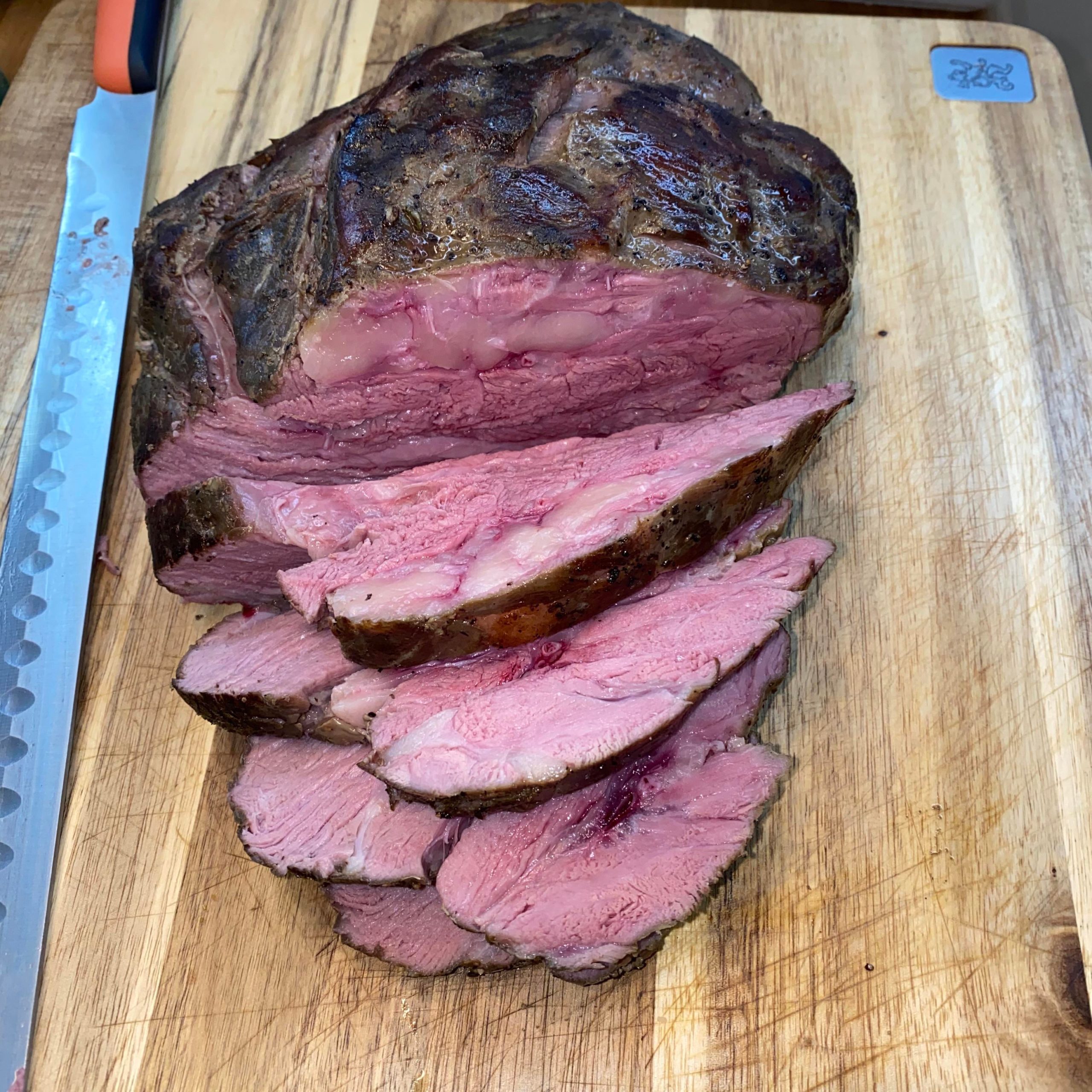 Chuck roast, sous vide at 57.2C for 30 hours. Reverse seared in a pan