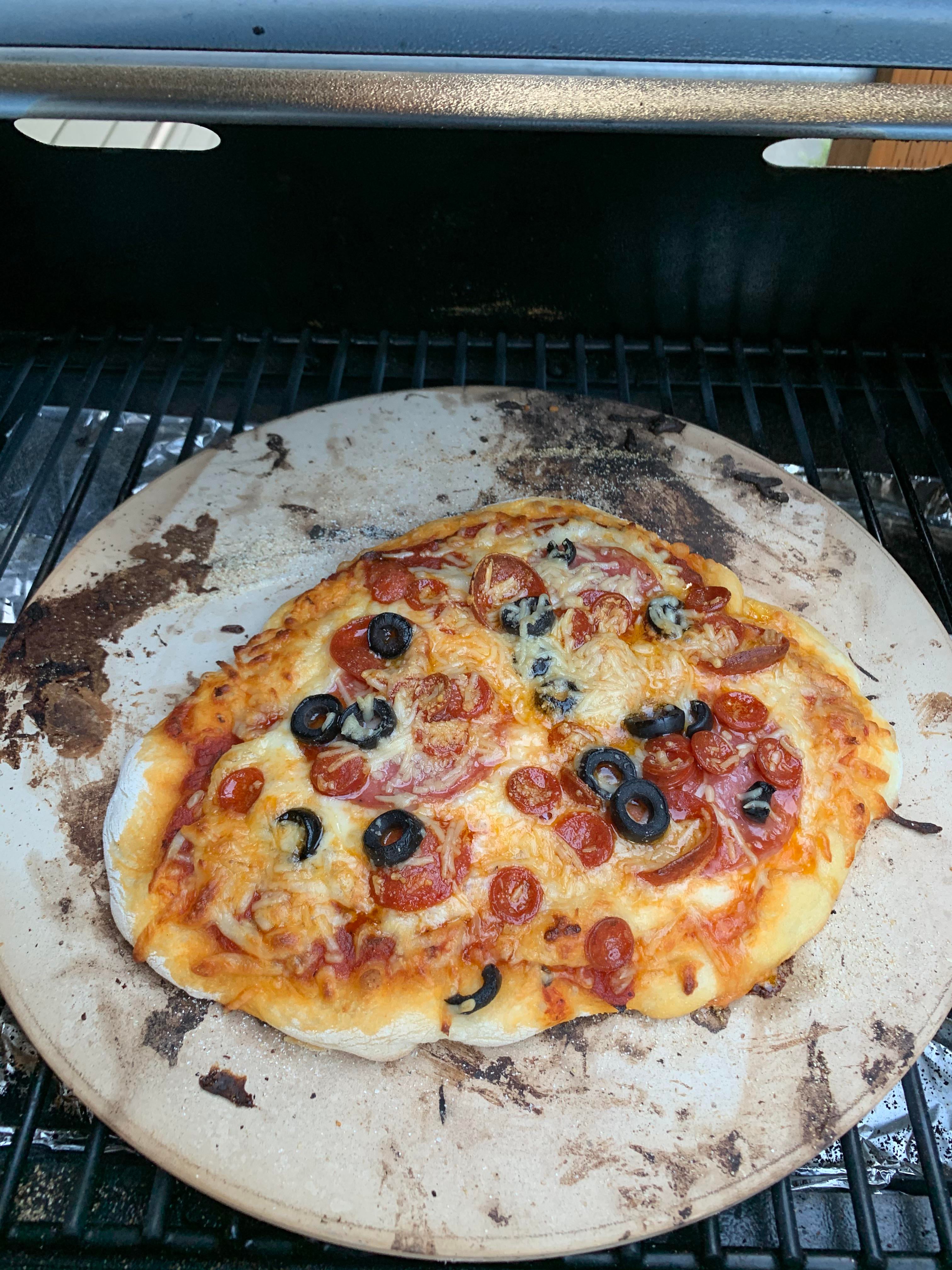 pizza on traeger grill