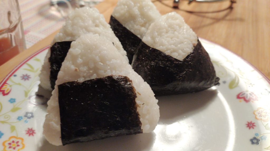 My attempt on onigiri, made vegan ones filled with Shiitake and tofu