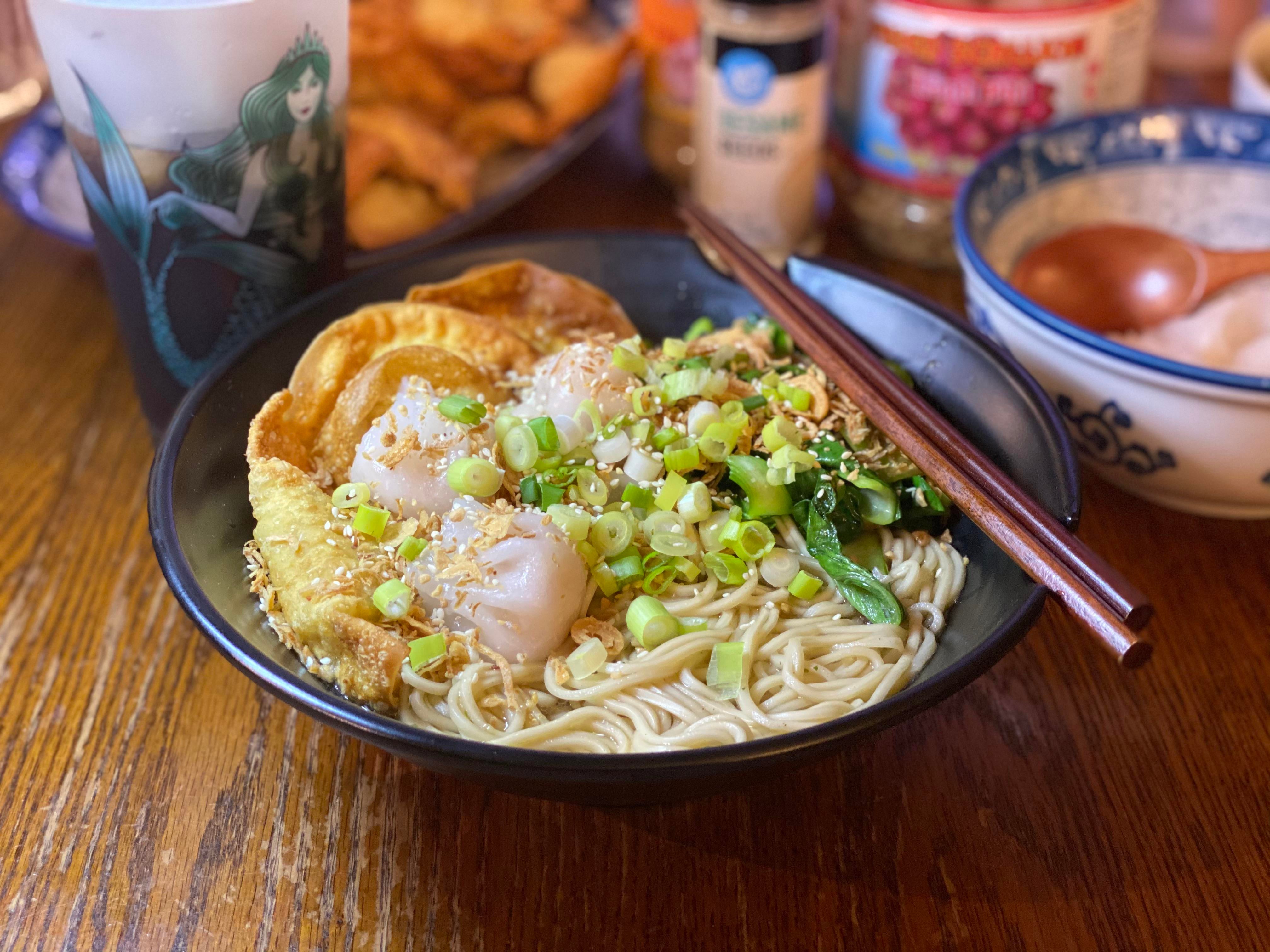 Mom's Dry Noodle Onion & Shrimp with Fried Chicken Wontons ...