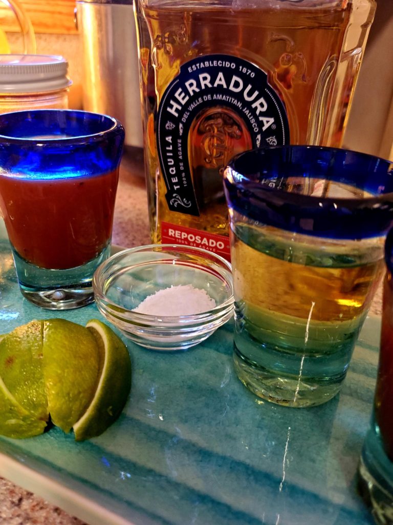 Tequila con Sangrita!