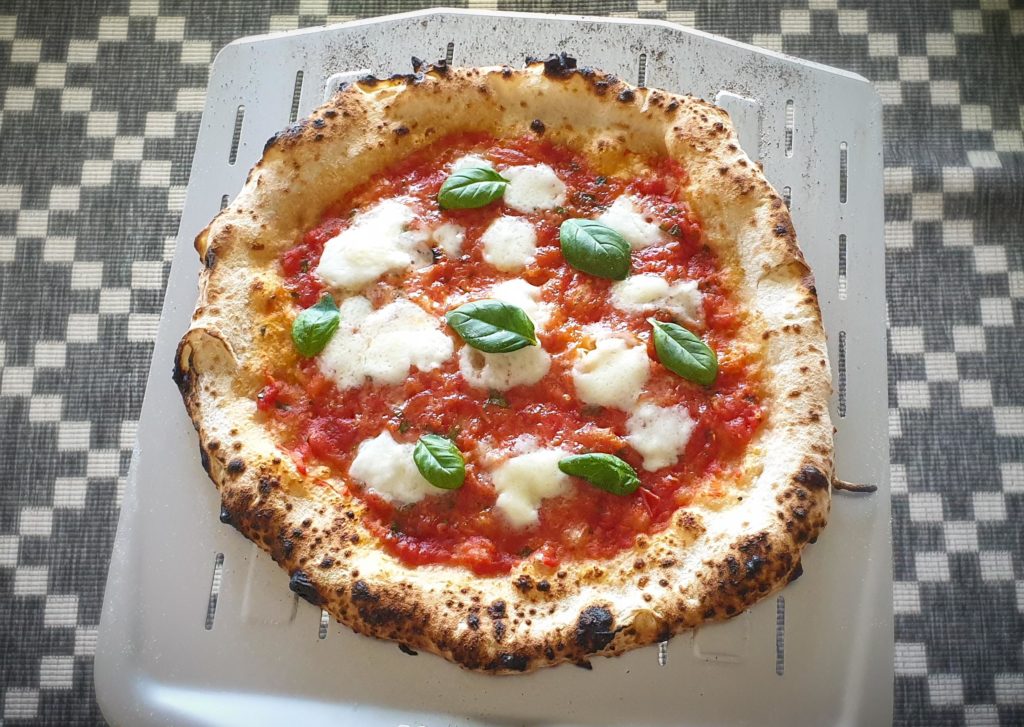 [Homemade] Neapolitan style Pizza Margherita