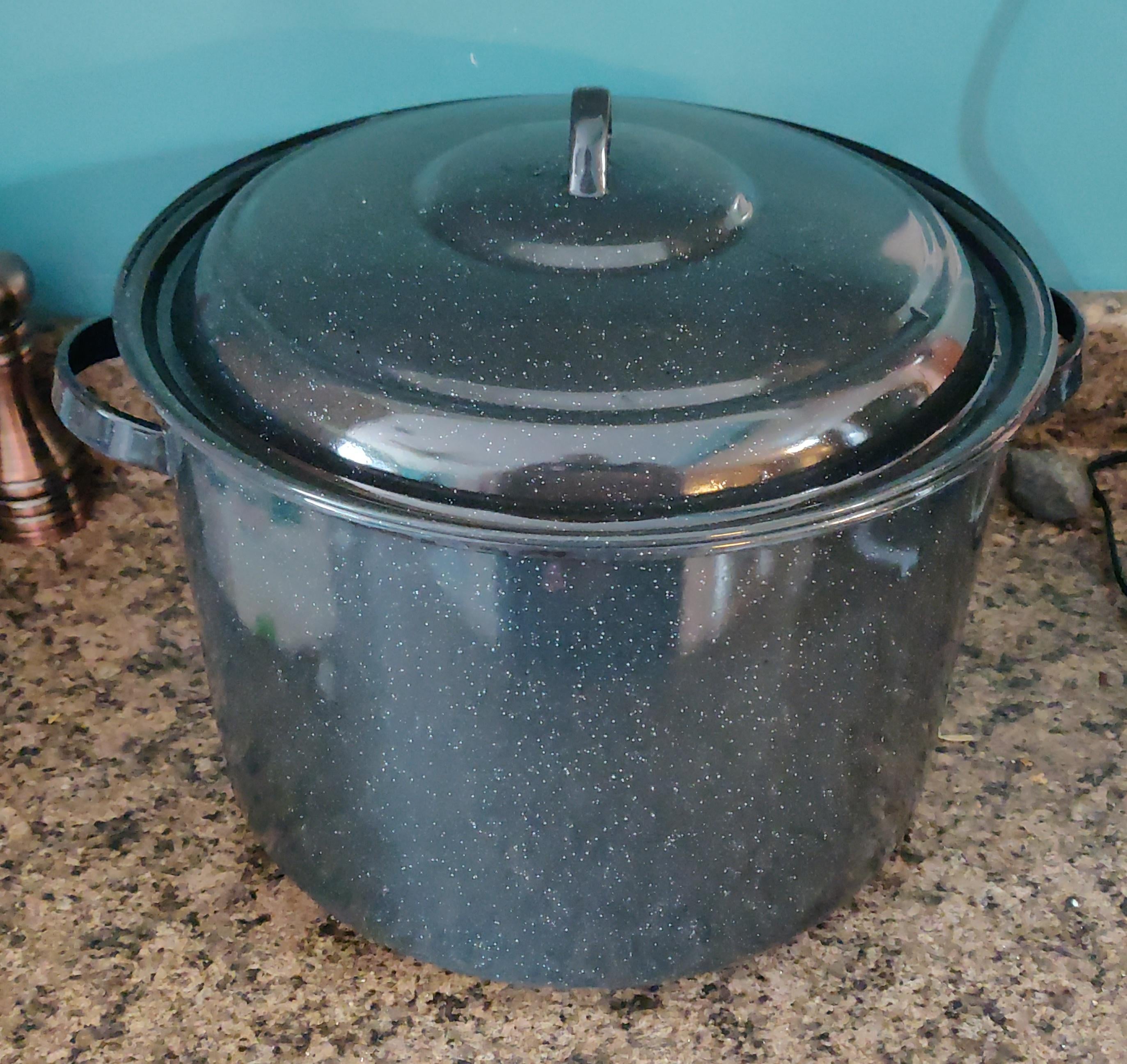 Anyone here sous vide with stock pots like this? Dining and Cooking