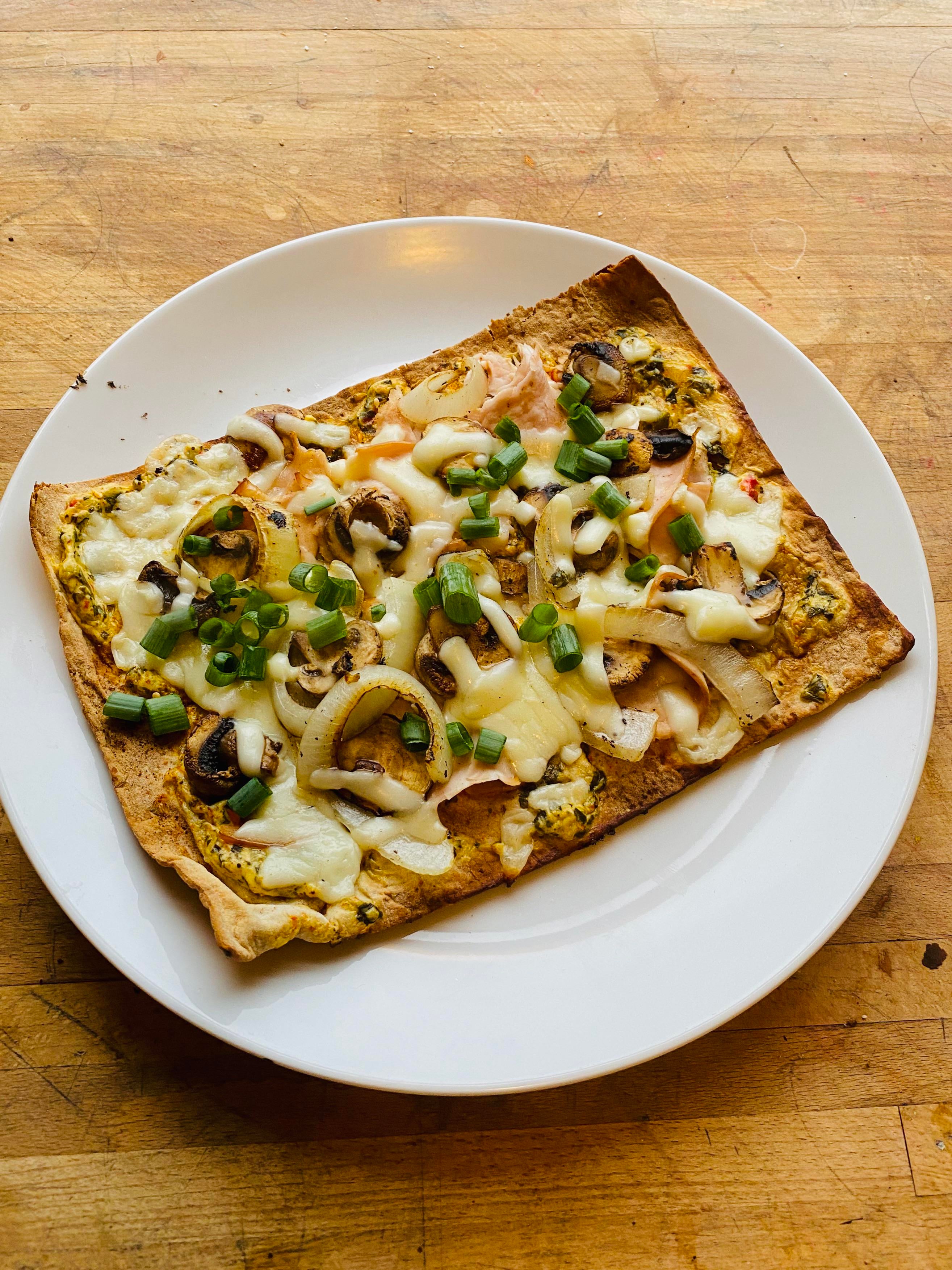 satisfied with my smoked turkey, Mozzarella flatbread 250 calories