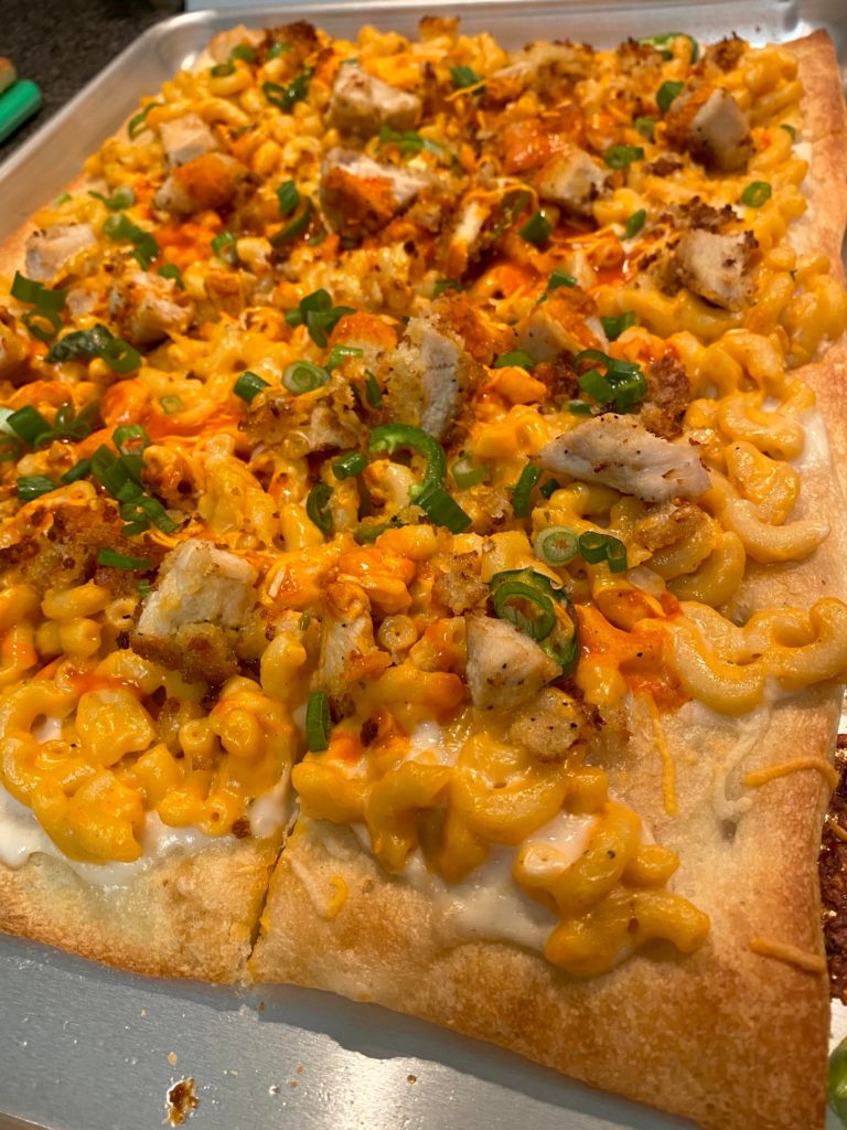 Made some buffalo chicken mac n cheese pizza for the packers game !!:)