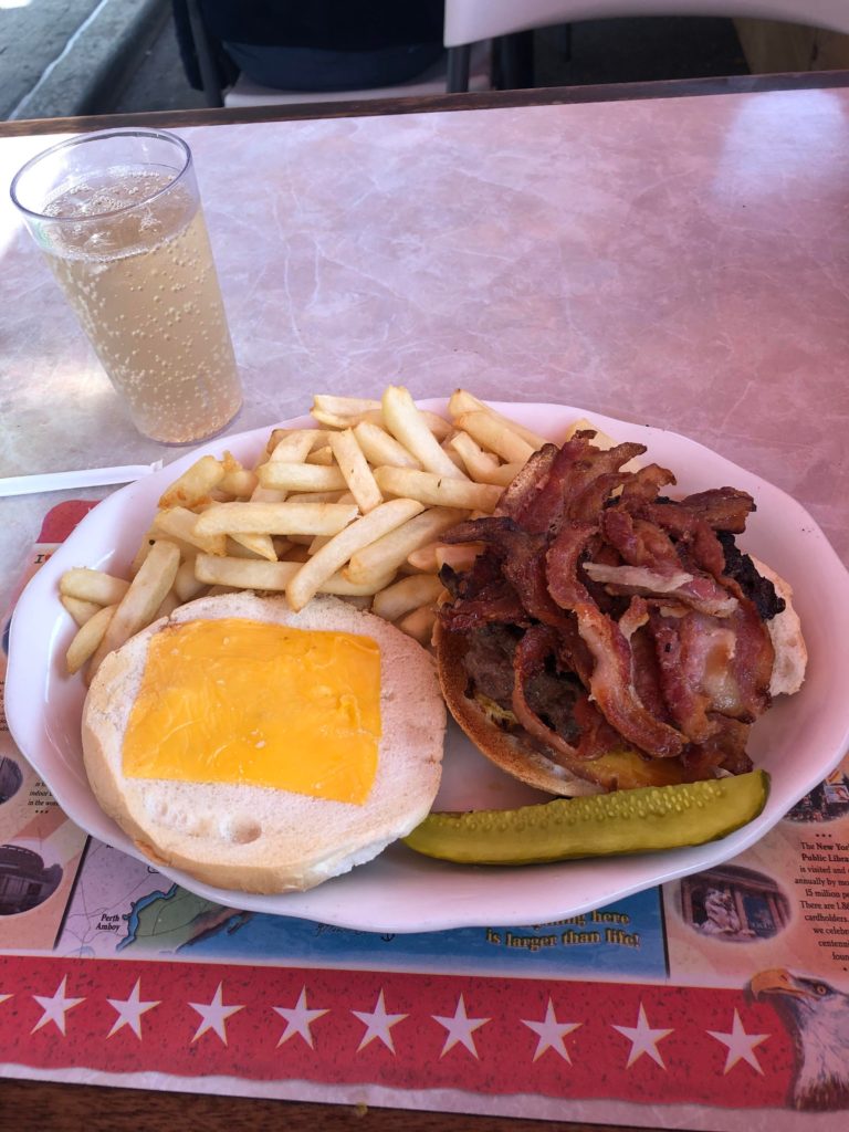 Big Fat Juicy Burger Dining and Cooking