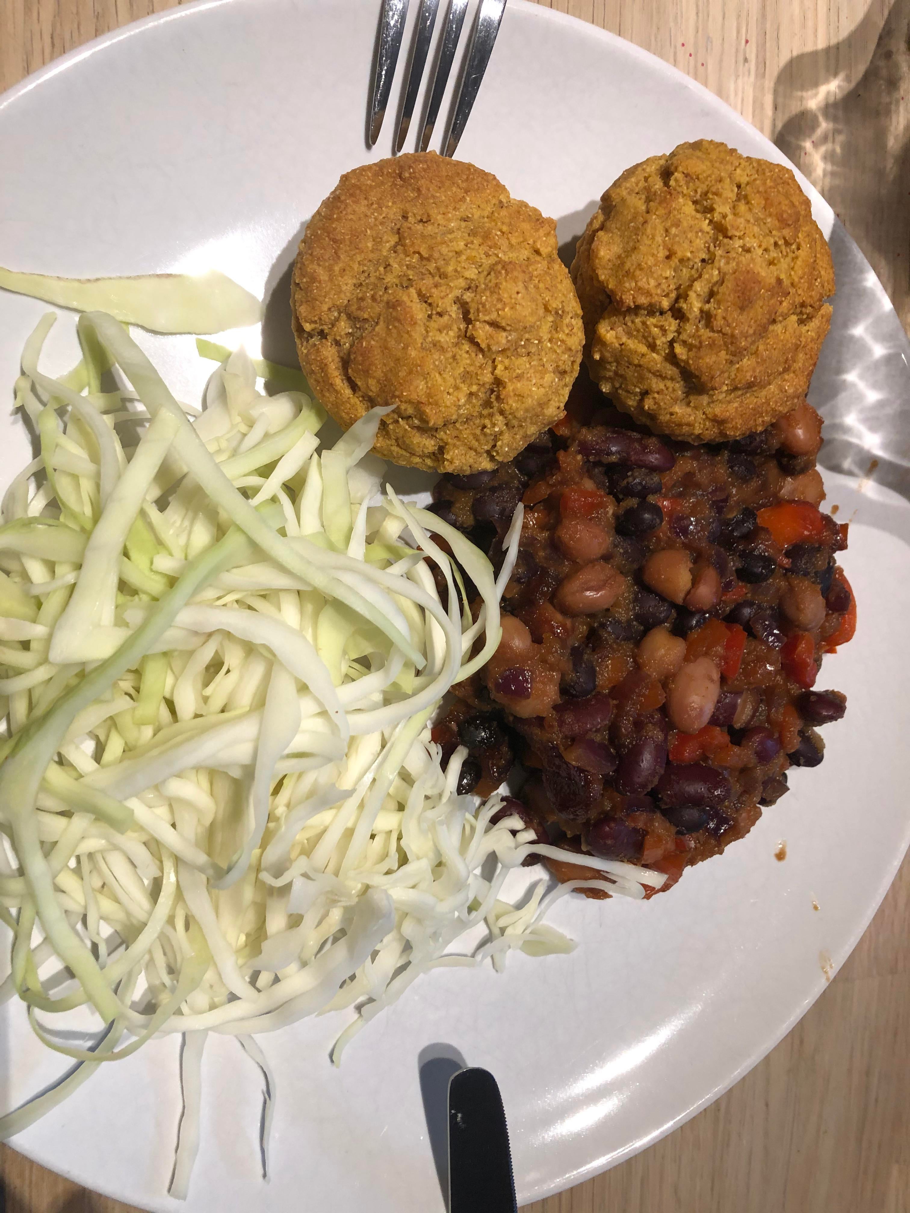 Teriyaki baked beans and corn bread with cabbage salad 🥗 Dining and Cooking