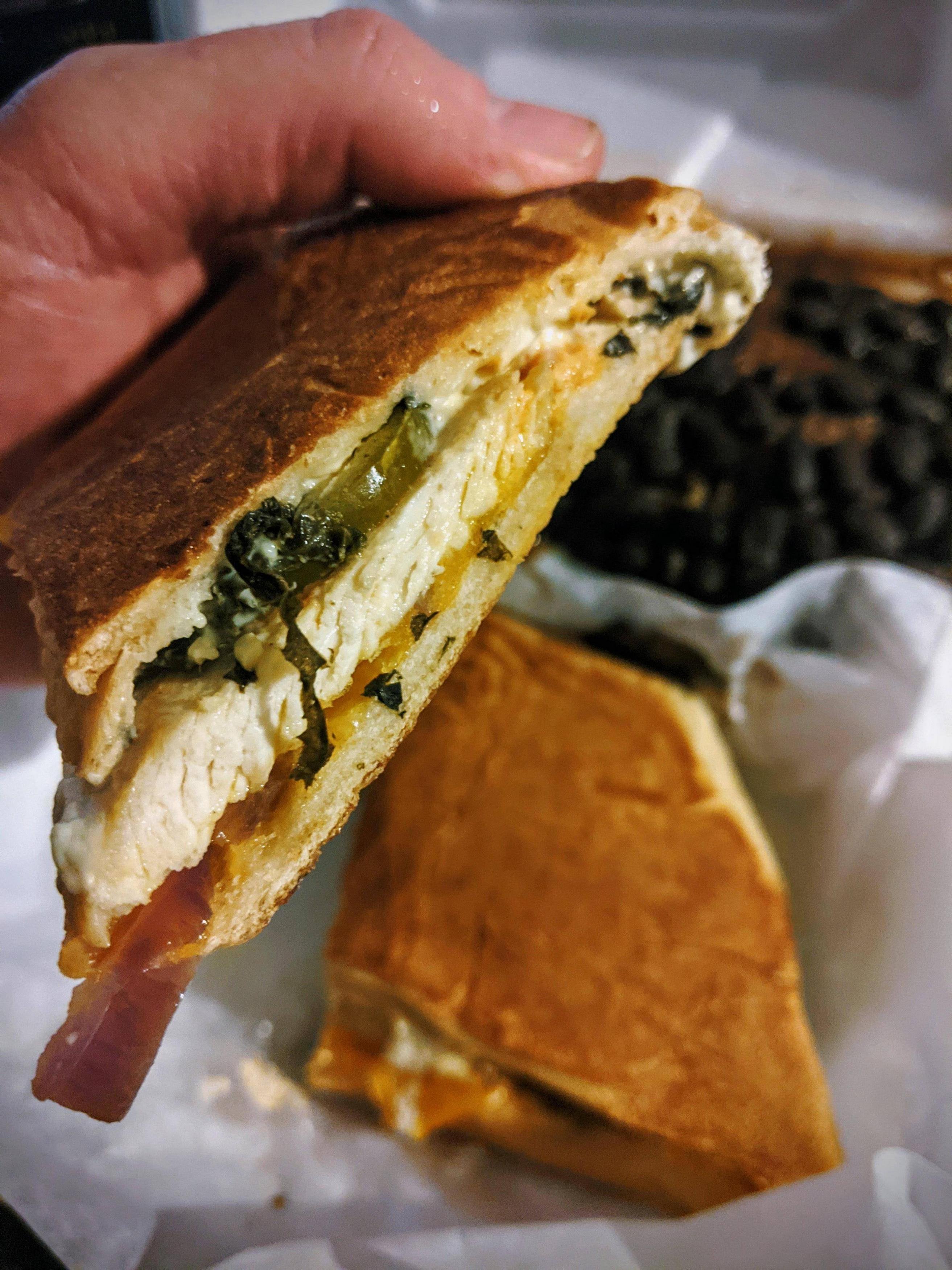 Grilled chicken breast, artichoke sauce(jarlsberg, asiago, mozzarella