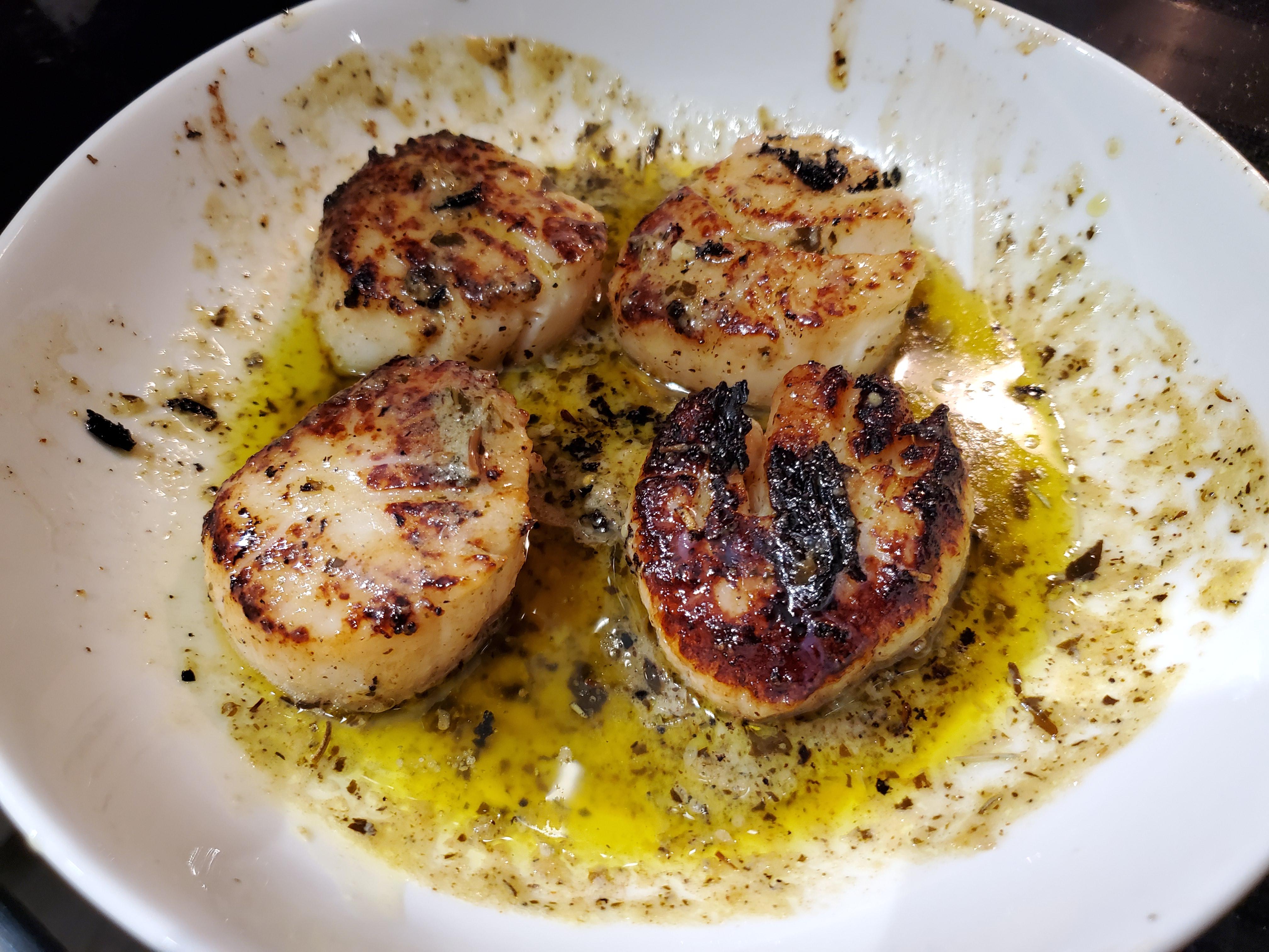 Dry U10 Scallops With Thai Basil Butter Avacado Oil Black Pepper Garlic Rosemary Fresh Lime Lemon Juice Dining And Cooking Dry U10 Scallops With Thai Basil Butter Avacado Oil Black Pepper Garlic Rosemary Fresh Lime Lemon Juice Dining And Cooking