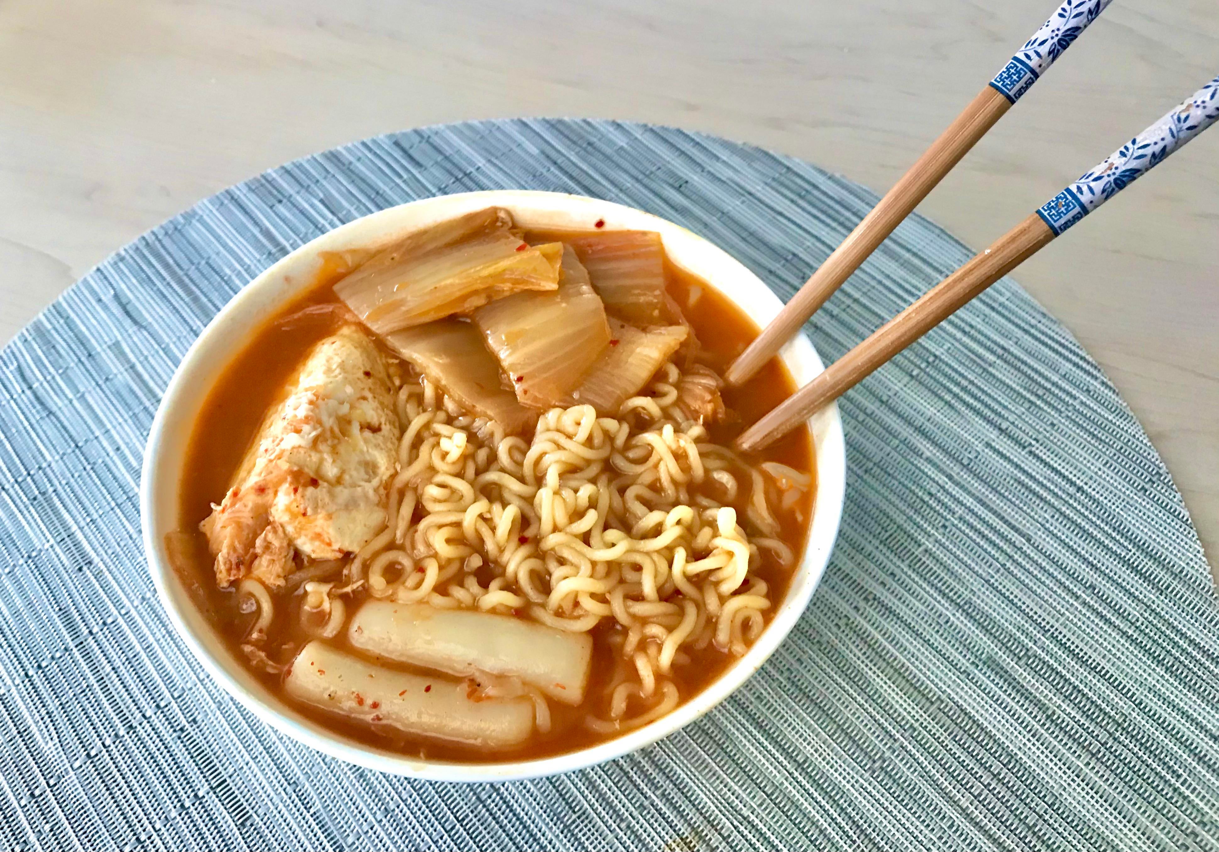 Kimchi egg drop ramen Dining and Cooking
