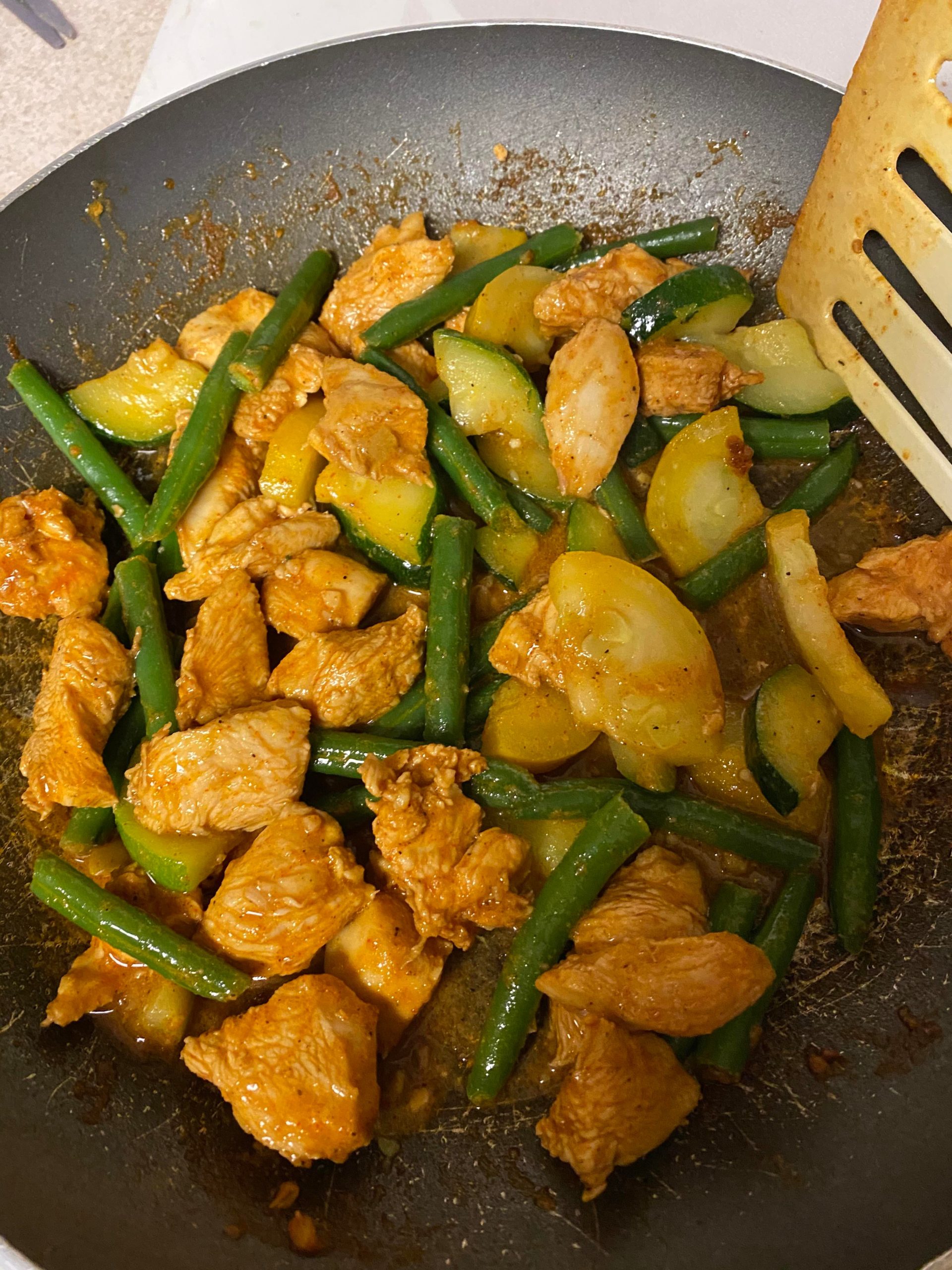 Chicken, green bean and zucchini/squash stir fry 😋 Dining and Cooking