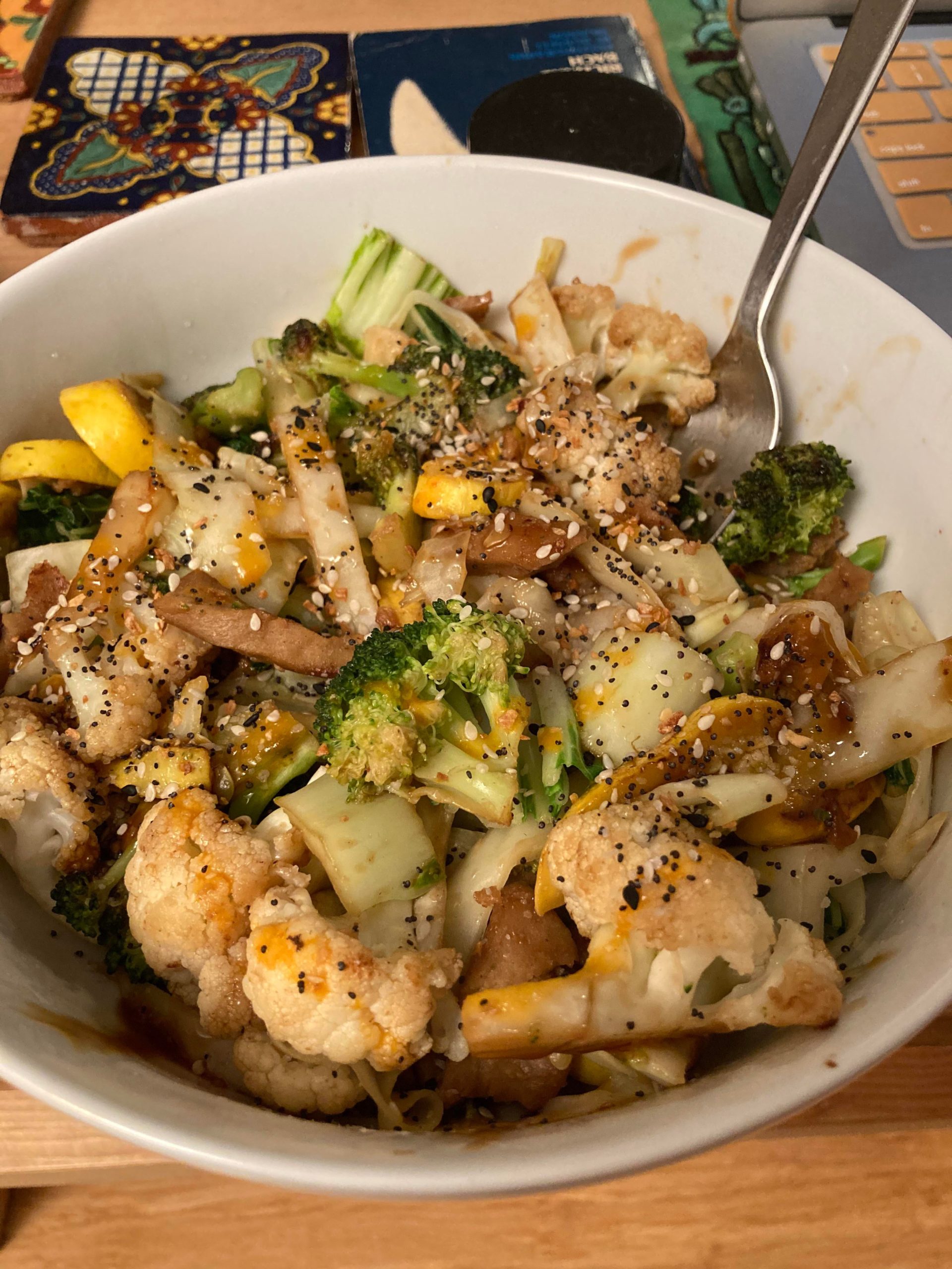 260 calories and 37g protein for this Seitan “chicken” and veggie stir