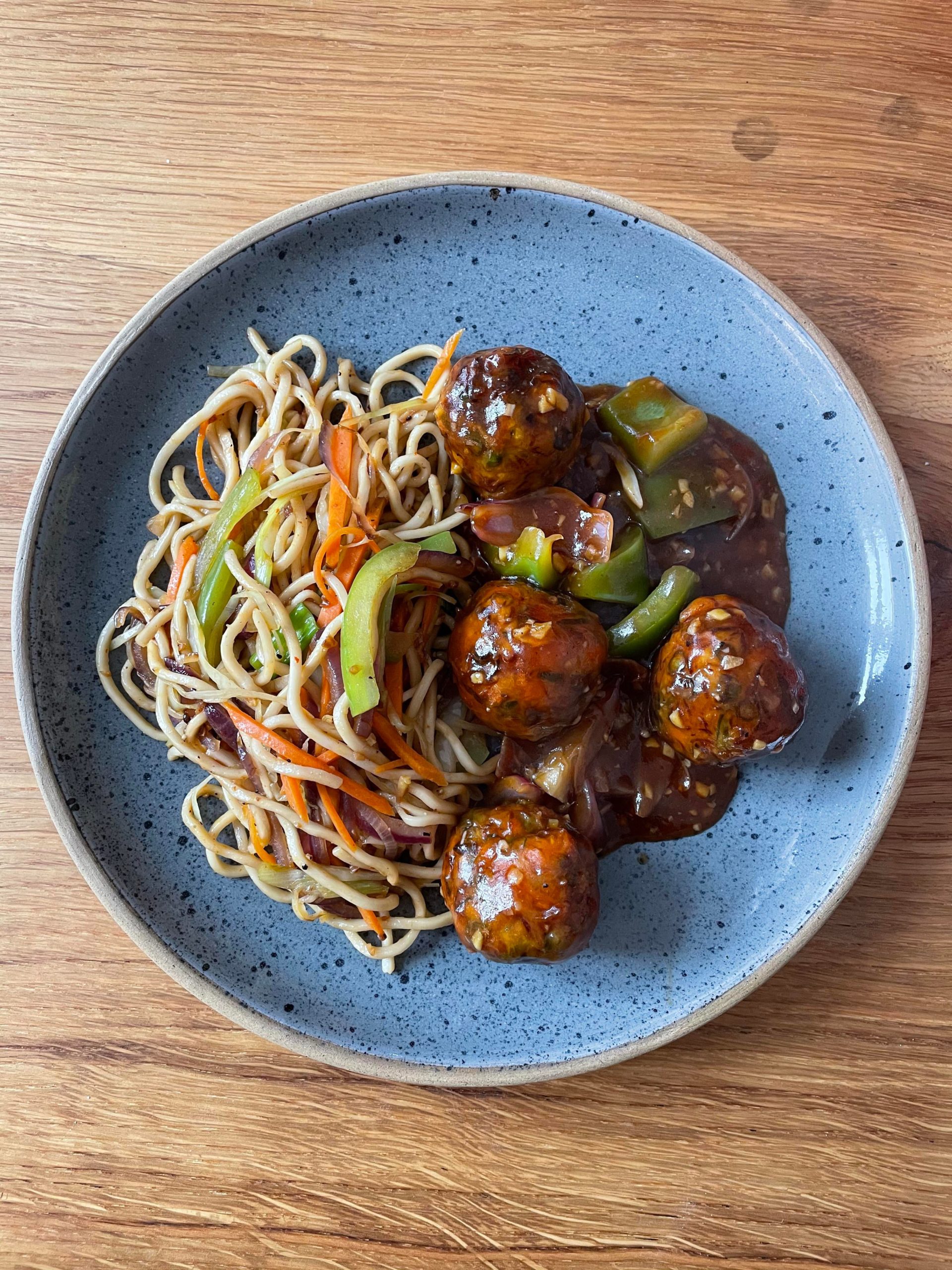 Chow mein and vegetable manchurian balls Dining and Cooking