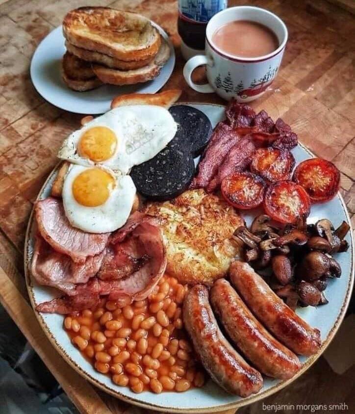 proper-full-english-breakfast-dining-and-cooking