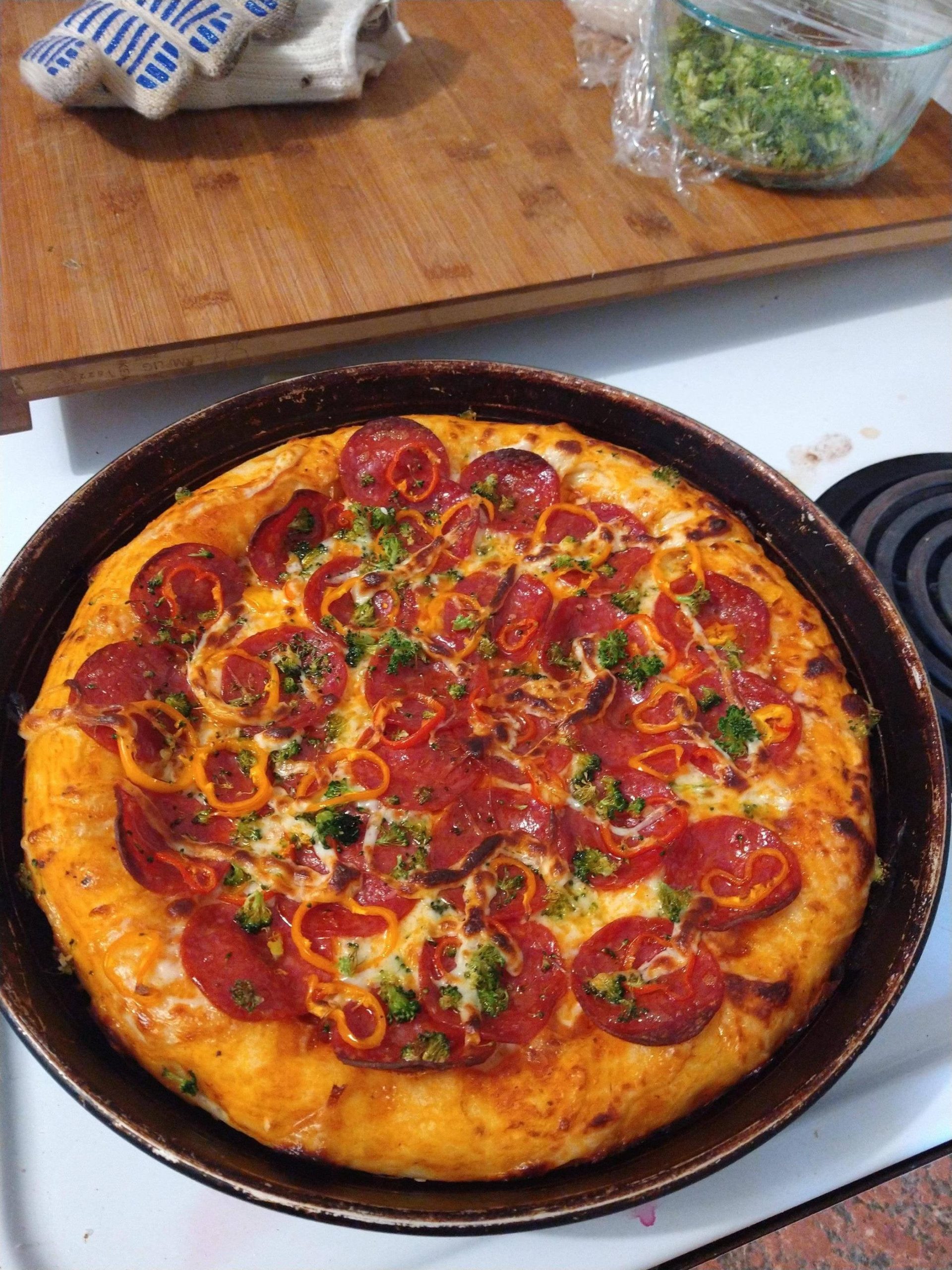 Stuffed crust, pan, pep sweet pep broccoli Dining and Cooking