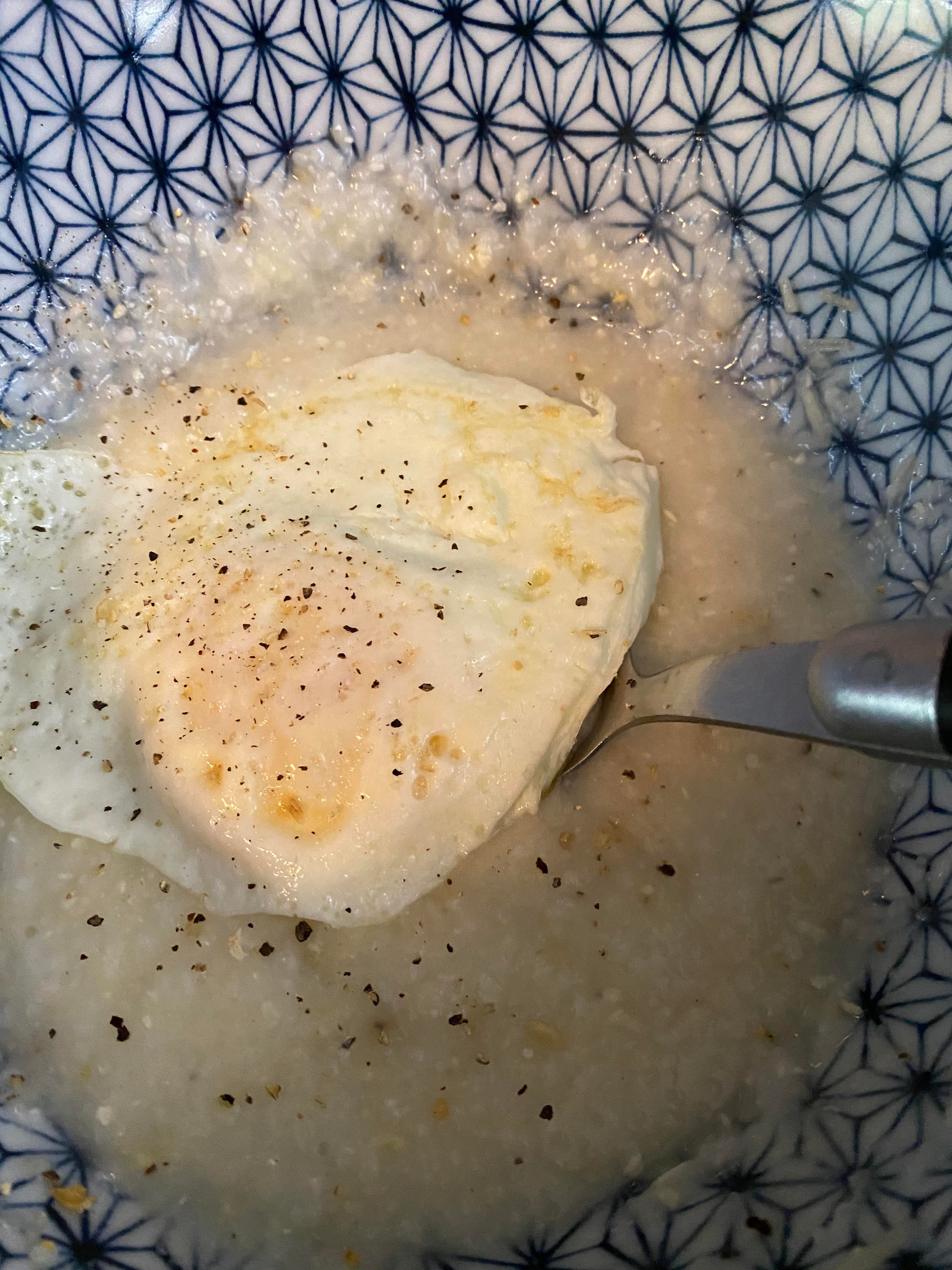 Current 350 calories breakfast obsession (serving of grits + 1/4 cup