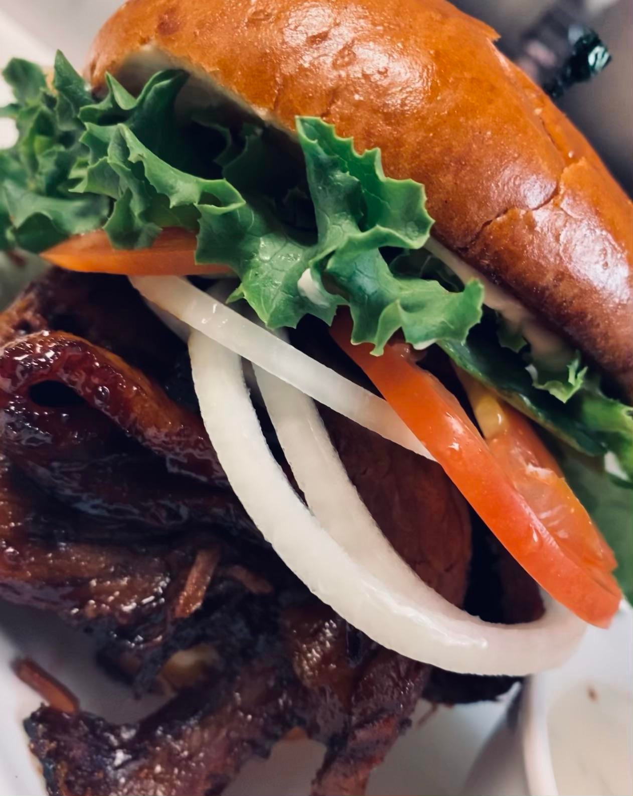 (Special Of The Day) Brisket Burger, 1/4 lb angus beef patty topped