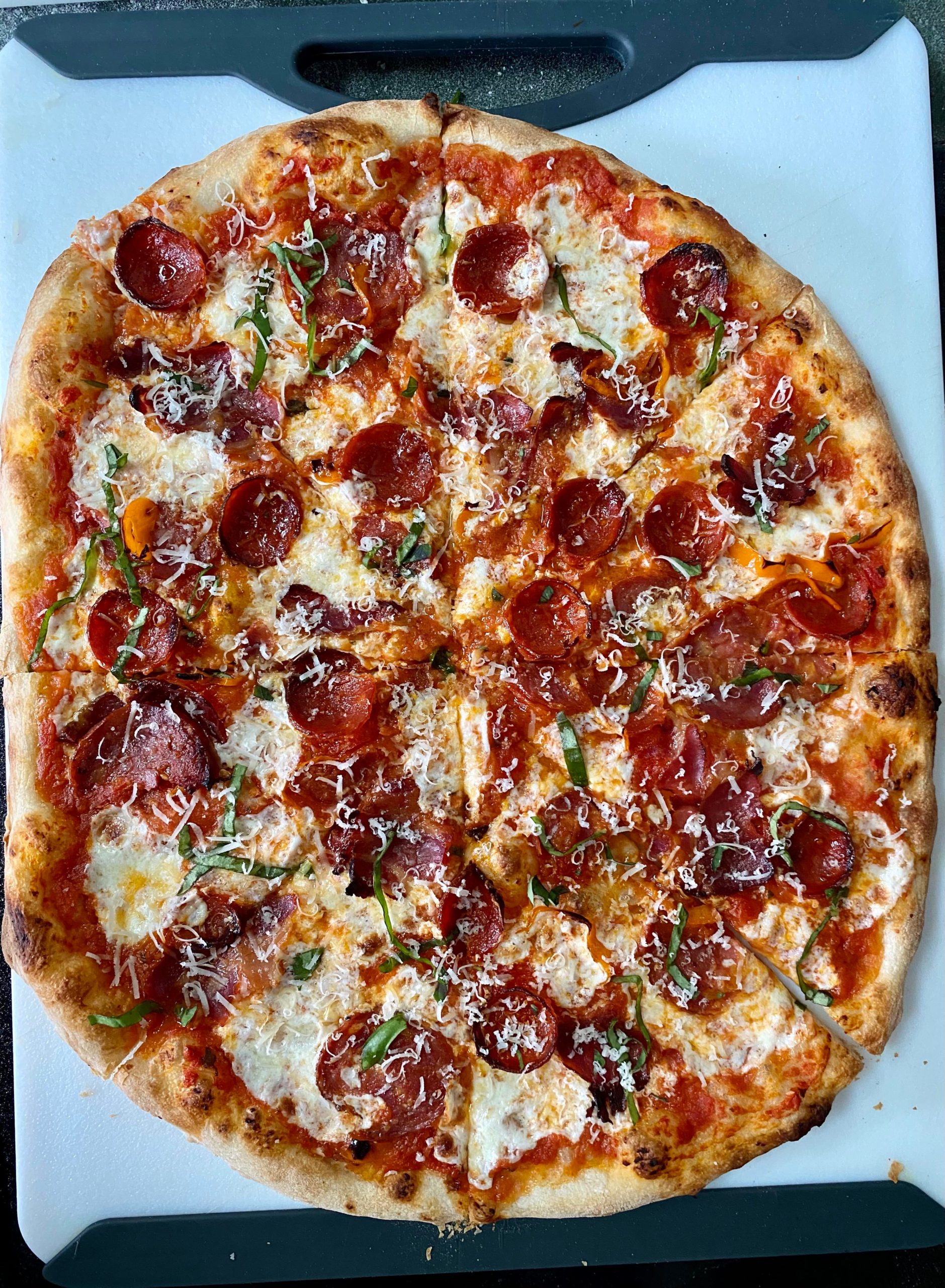 Mozzarella, Capicola, Sopressata, Pepperoni, Habanero, Herbs Dining