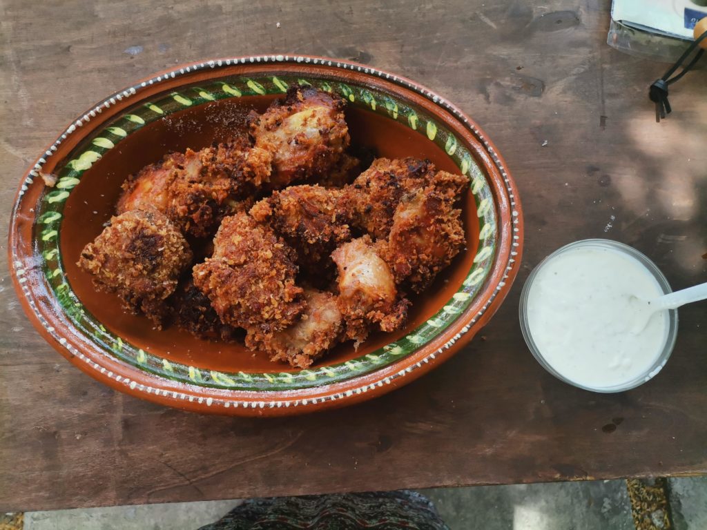 My first bburinkle chicken with bburinkle white sauce ㅠㅠ I'm already sensing the failure but it was fun to cook!