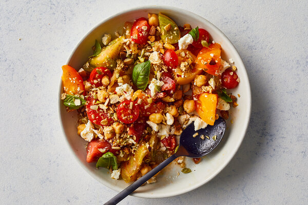 Tomato Salad with Chickpeas and Feta