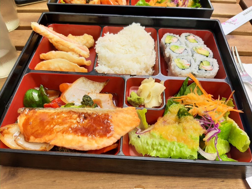 Salmon teriyaki bento 🤩