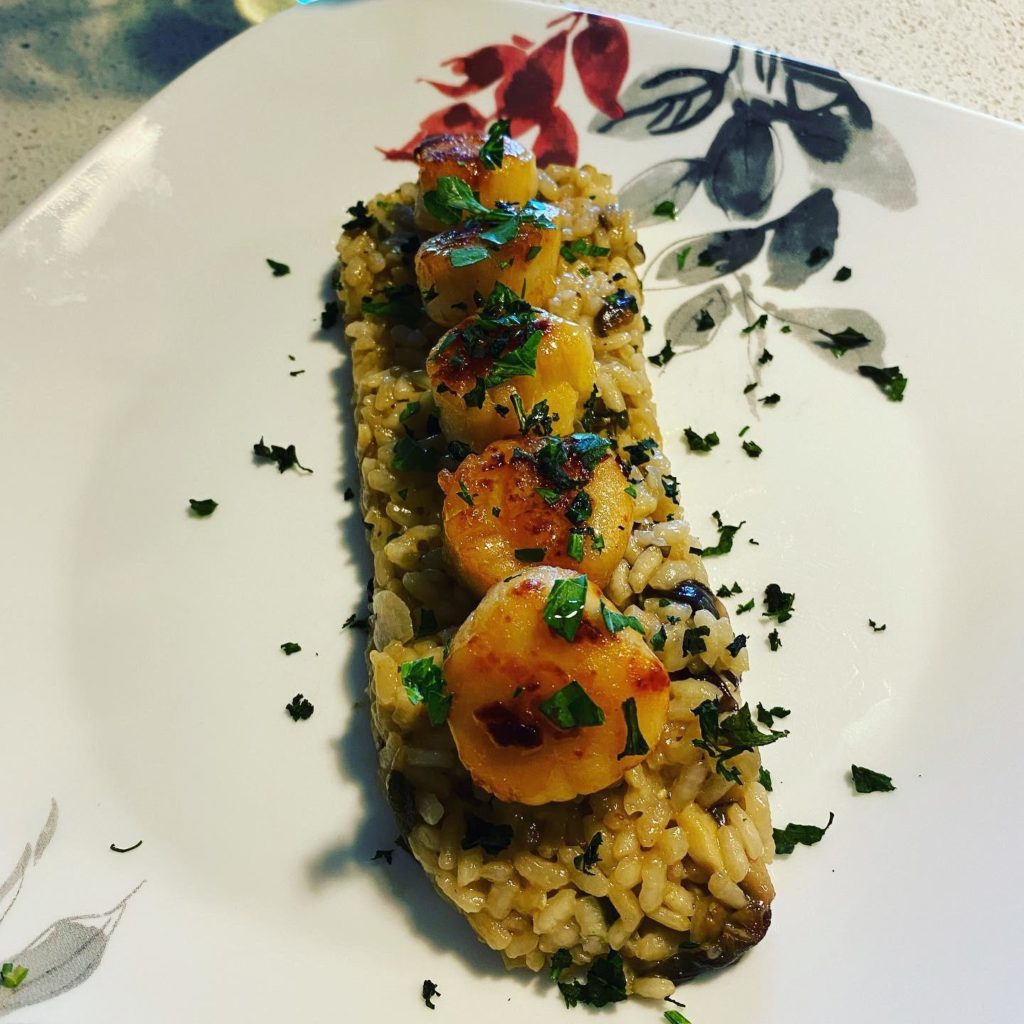 Hell’s Kitchen inspiration pan seared scallops and mushroom risotto