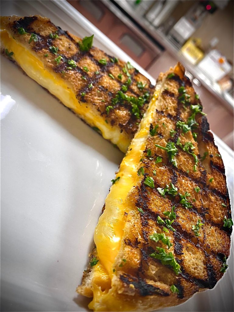 “Grilled”Cheese 🤤🤤