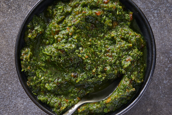 Cilantro-Date Chutney